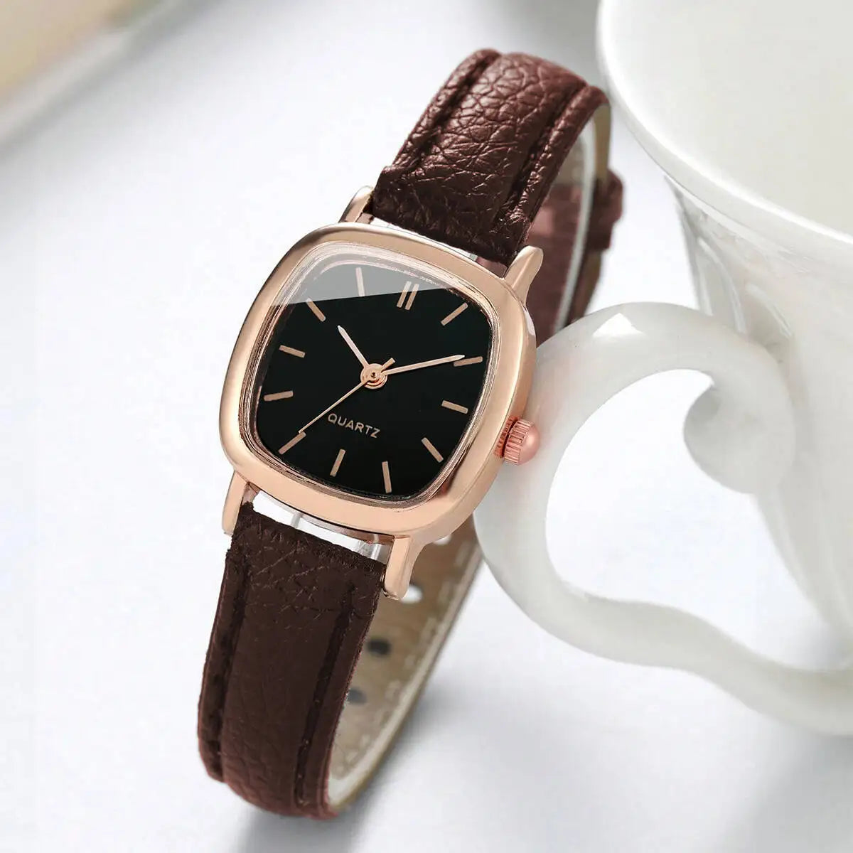 1 pcs Fashion Small Dial Female Strap Watches Simple Ladies Quartz Wrist Watches Qme brown black