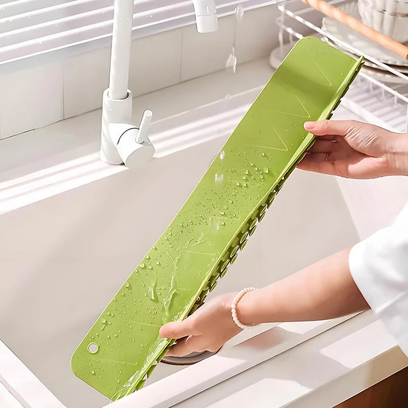 1 PCS Silicone Sink Splash Guard With Suction Cup Sink Baffle Splash Guard Splash Protector For Kitchen Island And Bathroom Qme