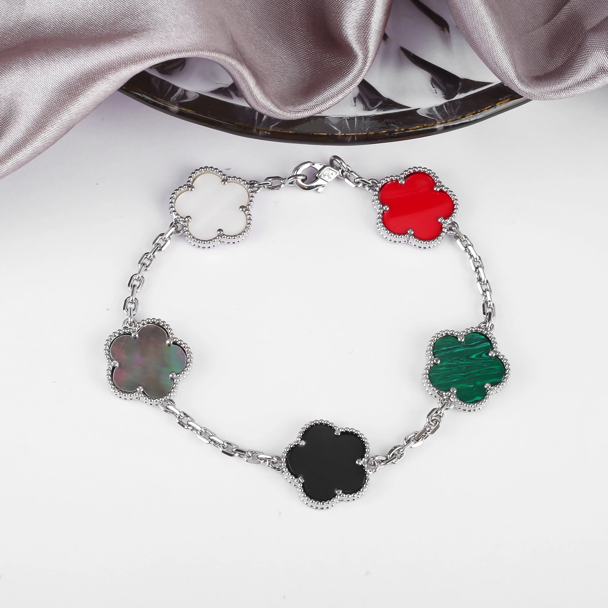 Classic 10 Colors 15mm Five-Leaf Flower Bracelet Simple Lucky Gold Silver Women'S Bracelet For Daily Wear Jewelry Free Shipping Qme 10