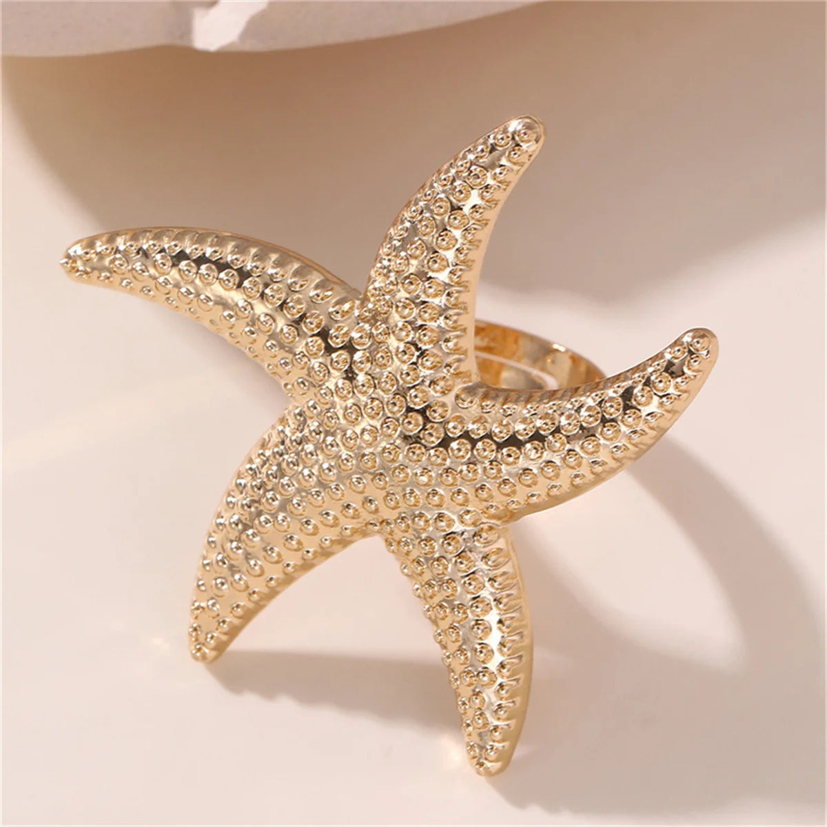 Vintage Exaggerated Metal Flower Starfish Pearl Rings for Women Fashion Aesthetic Beach Style Gold Color Vacation Jewelry Gift Qme