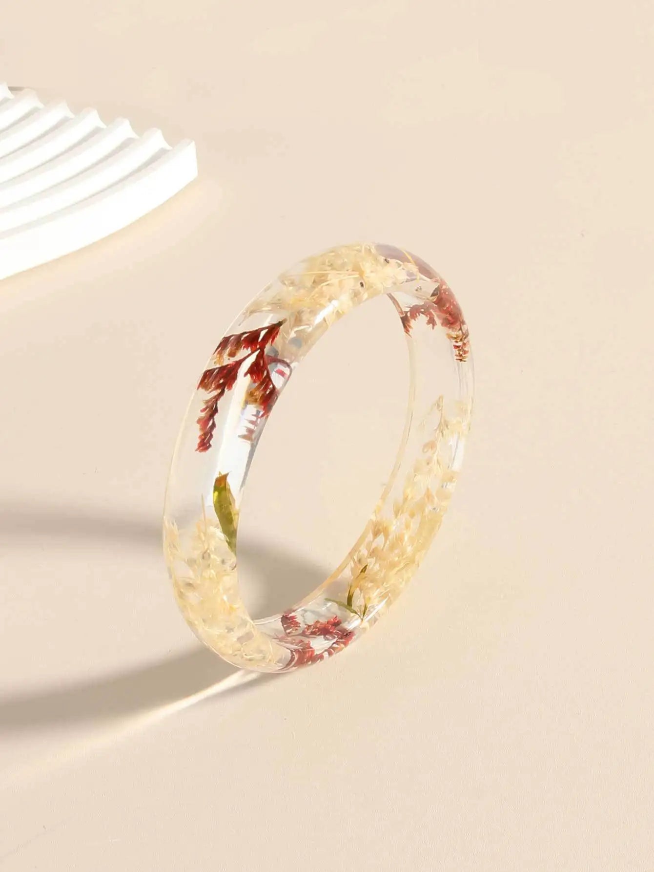 Cool Vintage Flower Leaf Transparent Acrylic Wide Bangle Bracelet Women Boho Coloful Dried Daisy Resin Bracelets INS Jewelry Qme C 65mm