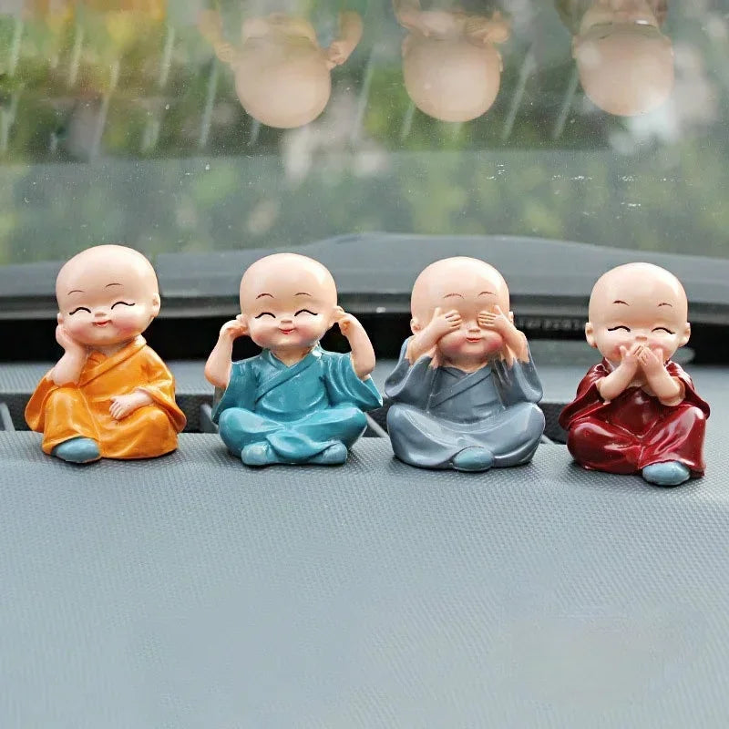 4Pcs/Set Resin Crafts Gift Lovely Little Monk Sculptures Cute Monks Buddha Statues Creative Buddha Dolls Table Car Decoration Qme A