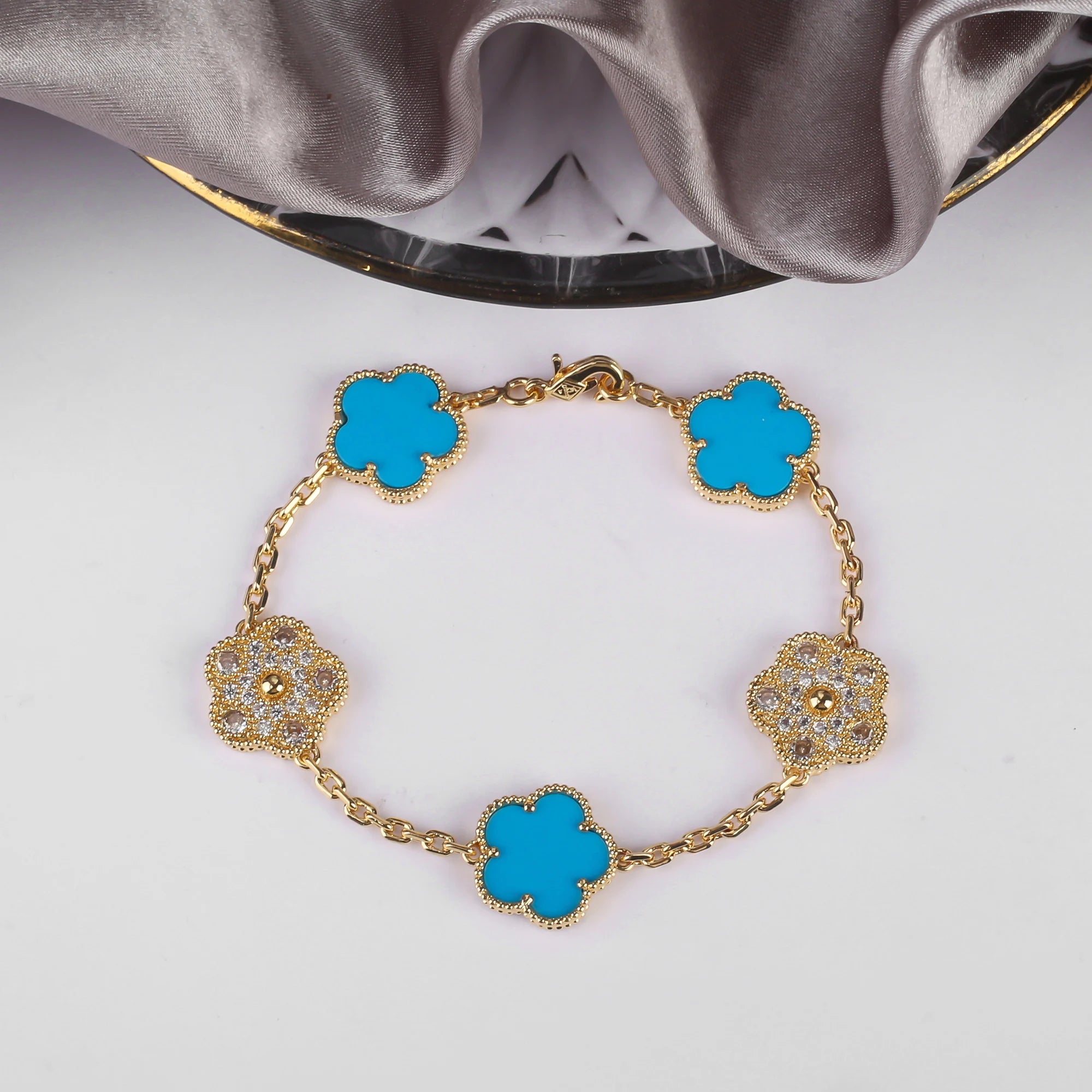 Classic 10 Colors Five-leaf Flower Bracelet Simple Lucky Gold Silver