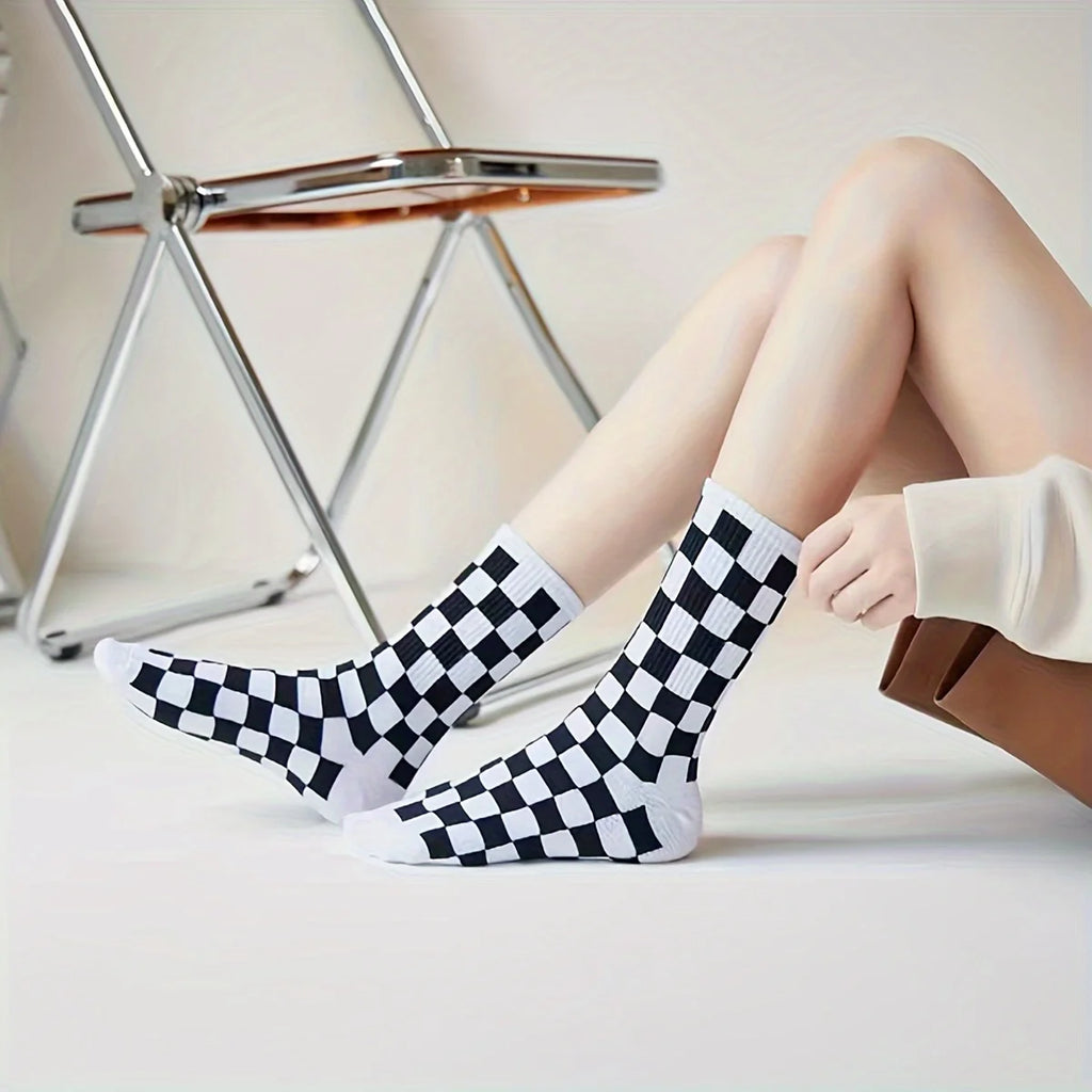Fashion Harajuku Trends Checkerboard Socks,Black & White Geometric Checkered Socks, Hip Hop Cotton Print Skateboard Sock,Novelty Qme