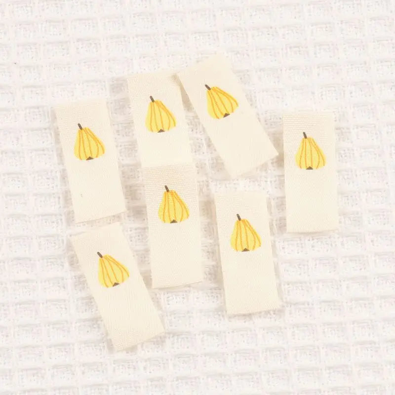 50pcs 15×38mm Mixed Pattern cotton Labels Persimmons mushrooms Pears Personalized Sewing Label DIY Clothing Decoration cp3810 Qme 15x38mm cp3810-5