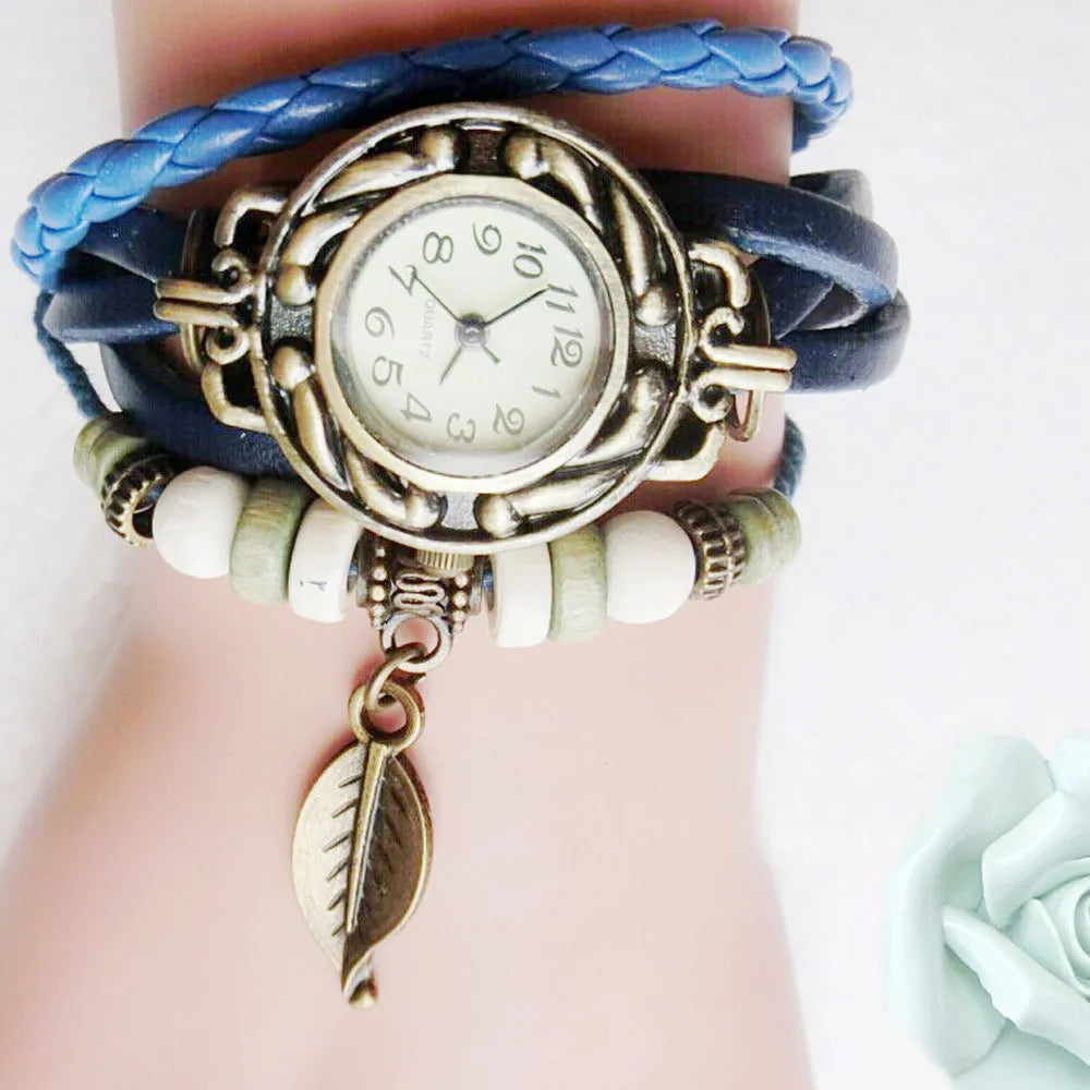 Women’s Vintage And Personalized Leather Winding Bracelet With Leaf Pendant Fashion And Casual No Waterproof Quartz Watch Qme
