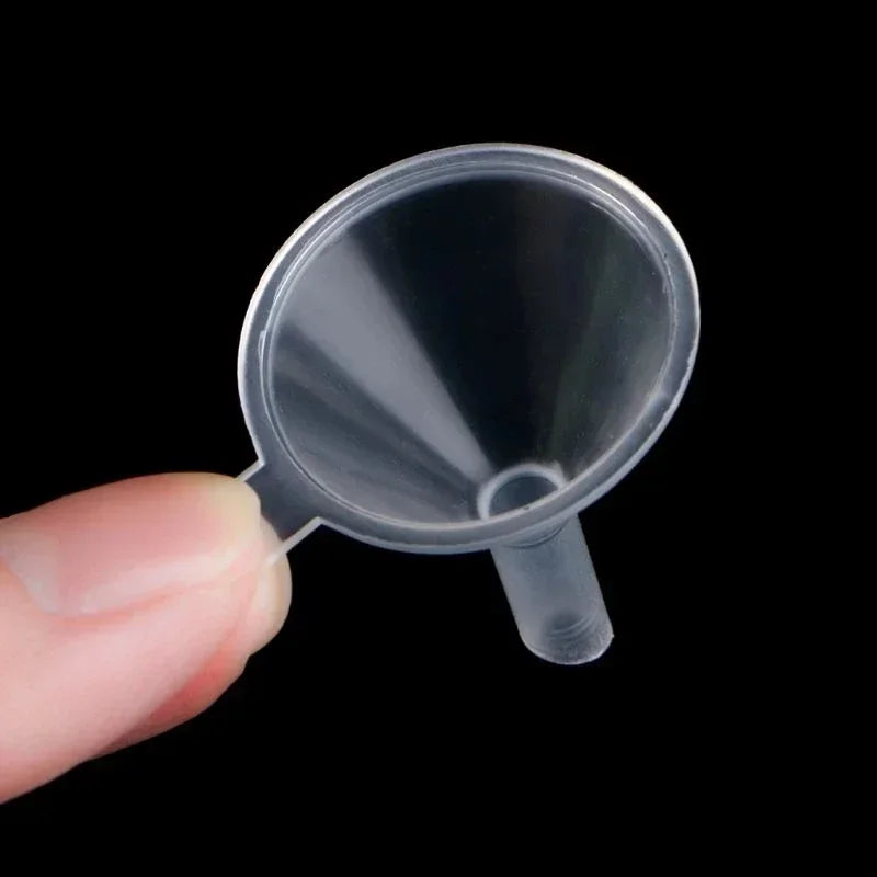 100pcs/lot Plastic Small Funnels For Perfume Mini Liquid Oil Funnels Kitchen Gadget Empty Bottle Packing Tools Qme
