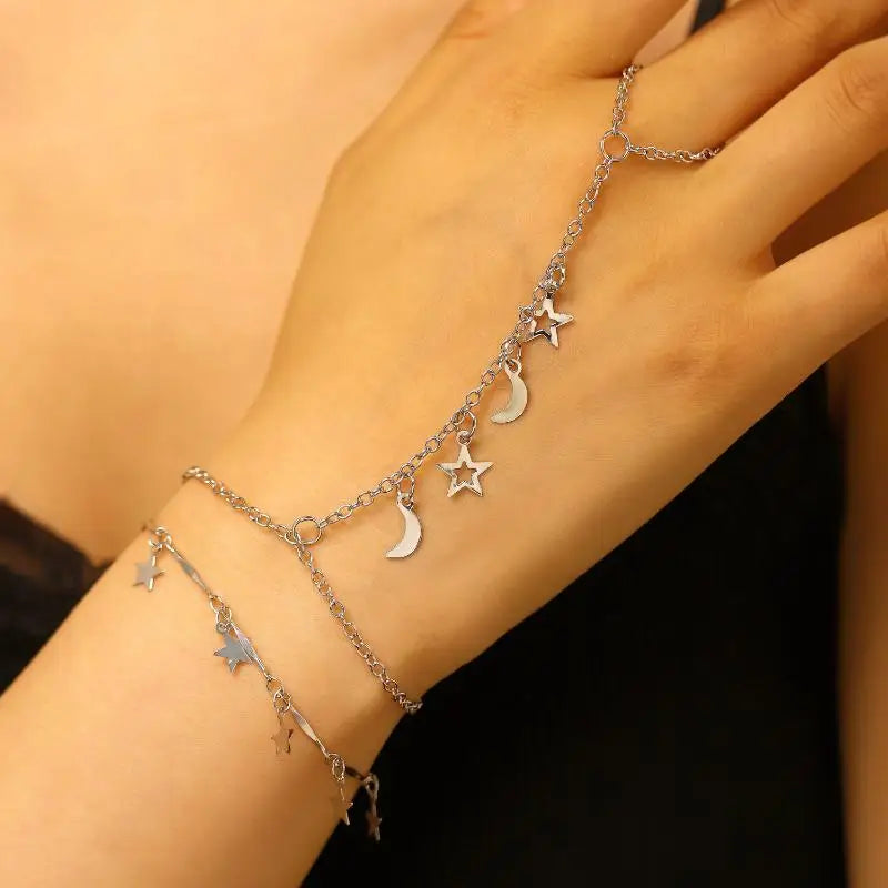 Women Gold Big Crystal Ring Bracelet Elegant Hand Chain Jewelry Adjustable Wrist Cuff for Special Occasions Qme