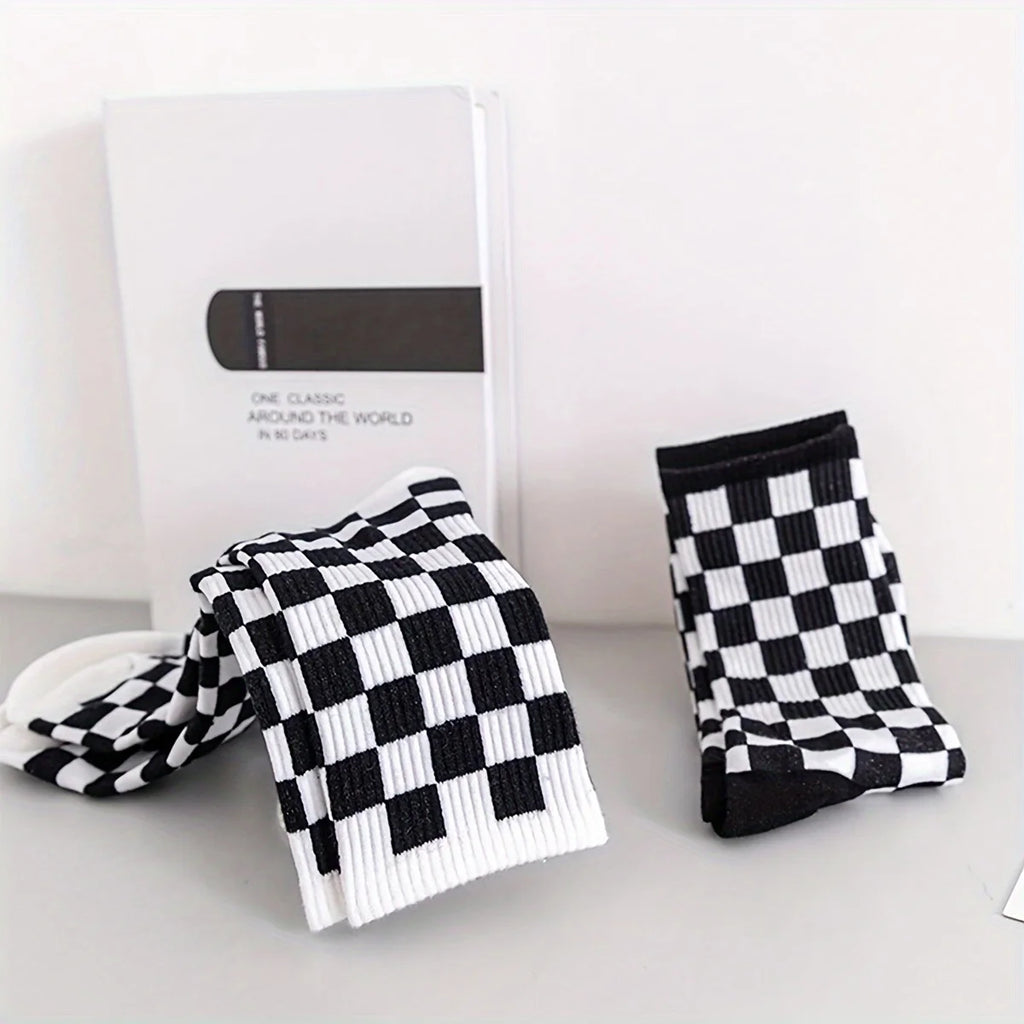 Fashion Harajuku Trends Checkerboard Socks,Black & White Geometric Checkered Socks, Hip Hop Cotton Print Skateboard Sock,Novelty Qme