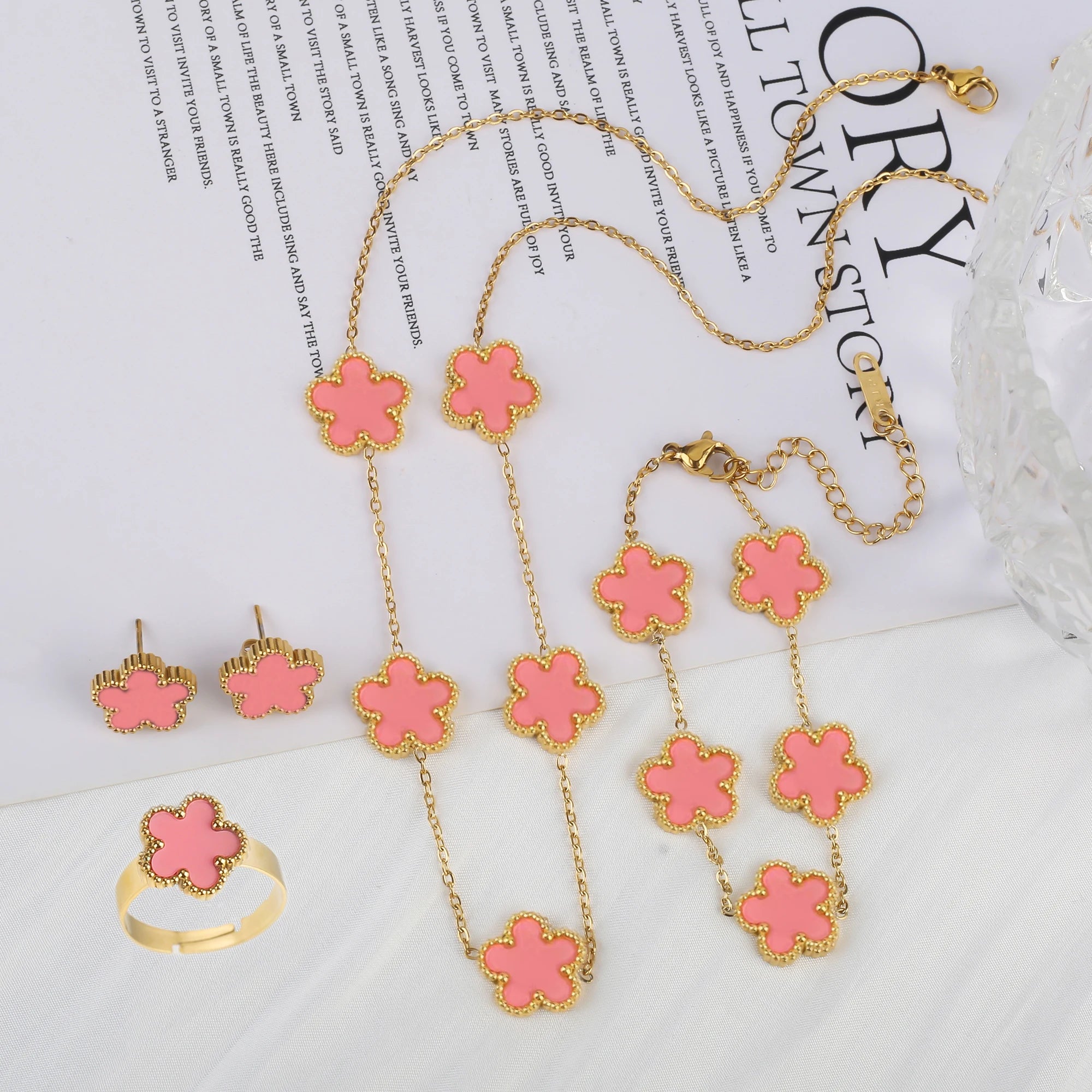 4Pcs 18k Gold-Plated Five-Leaf Flower Necklace Earrings Ring Bracelet Jewelry Set For Woman Party Jewelry Daily Wear Clover Gift Qme Jewelry Set 6