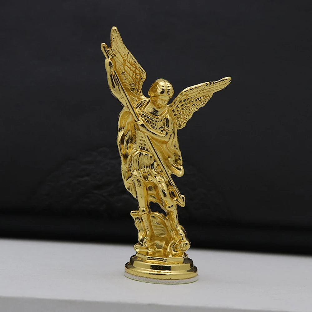 Christian Saint Michael FigurineThe Archangel Defeating Satan Guardian Statues Zinc Alloy Ctafts For Home Room Tabletop Desktop Qme