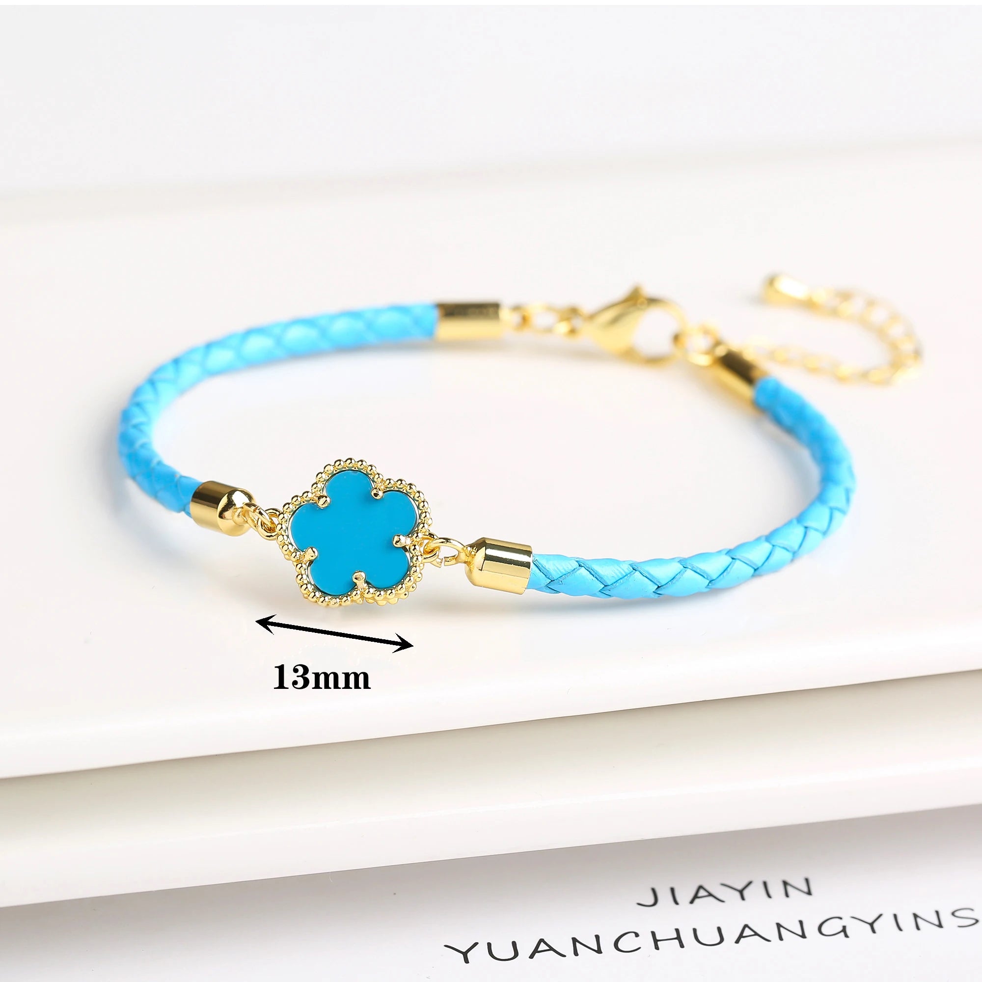 2024 Classic Shiny Zirconia Stone Five Leaf Flower Leather Braided Bracelet Fashion for Women Party Brand Jewelry Daily Wear Qme Color 23