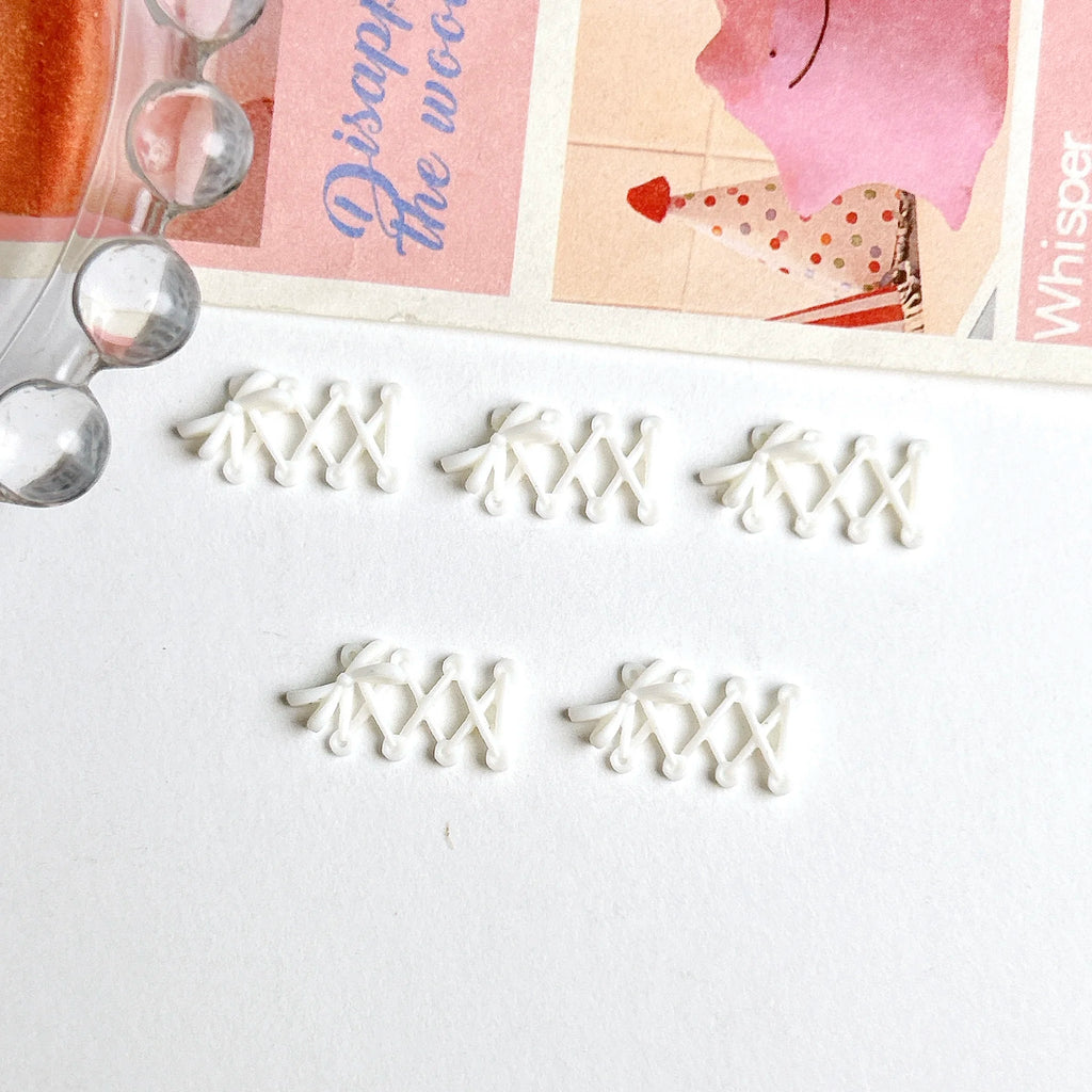 30PCS New Creative Shoelace Resin Nail Charms 3D Macaron Colored Bow Shoelace Nail Art Decorations for DIY French Nail Ornaments Qme White 30PCS