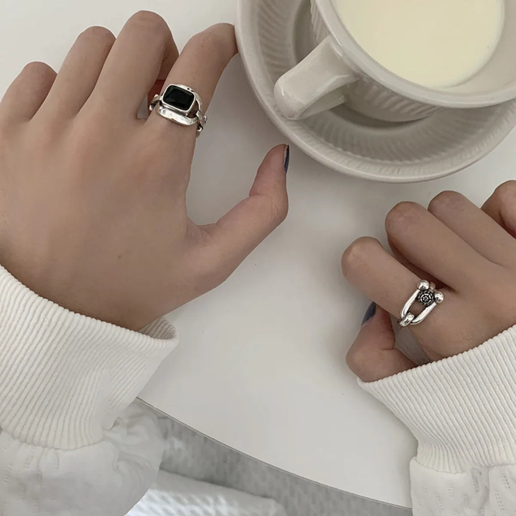 Retro Irregular Hip Hop Multicolor Color Engagement Rings Women Couples Trendy Elegant Geometric Finger Jewelry Party Gifts Qme