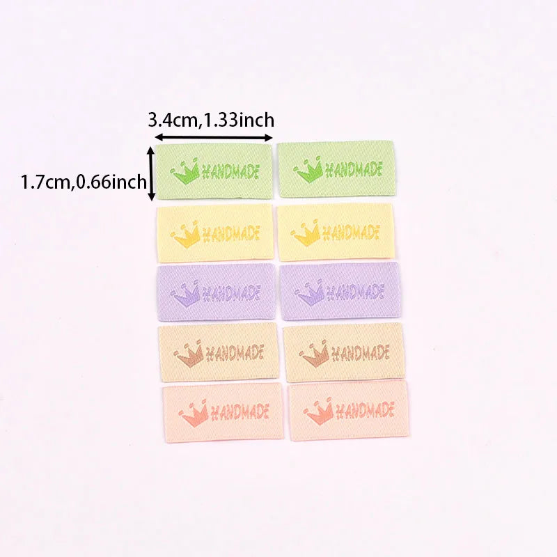 50pcs 1.7x3.4cm Mix Colorfull Crown Pattern Rectangle Label For DIY Clothing Personality Decorative Sewing Accessories c3834 Qme