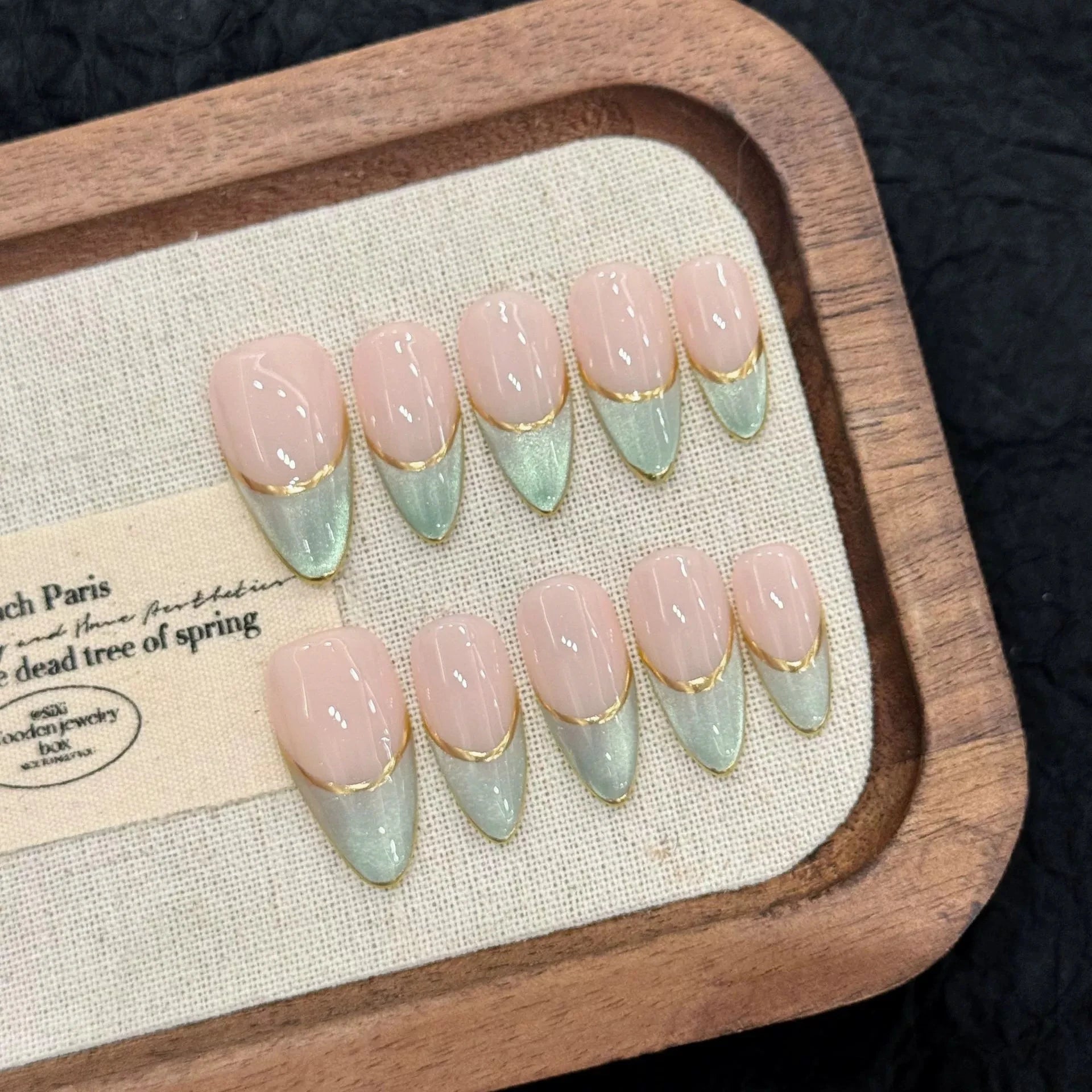 Charming Diamond Decor Glossy Green Cat's Eye Handmade False Nails Qme GJ-CDJ-ZB209-2897-S