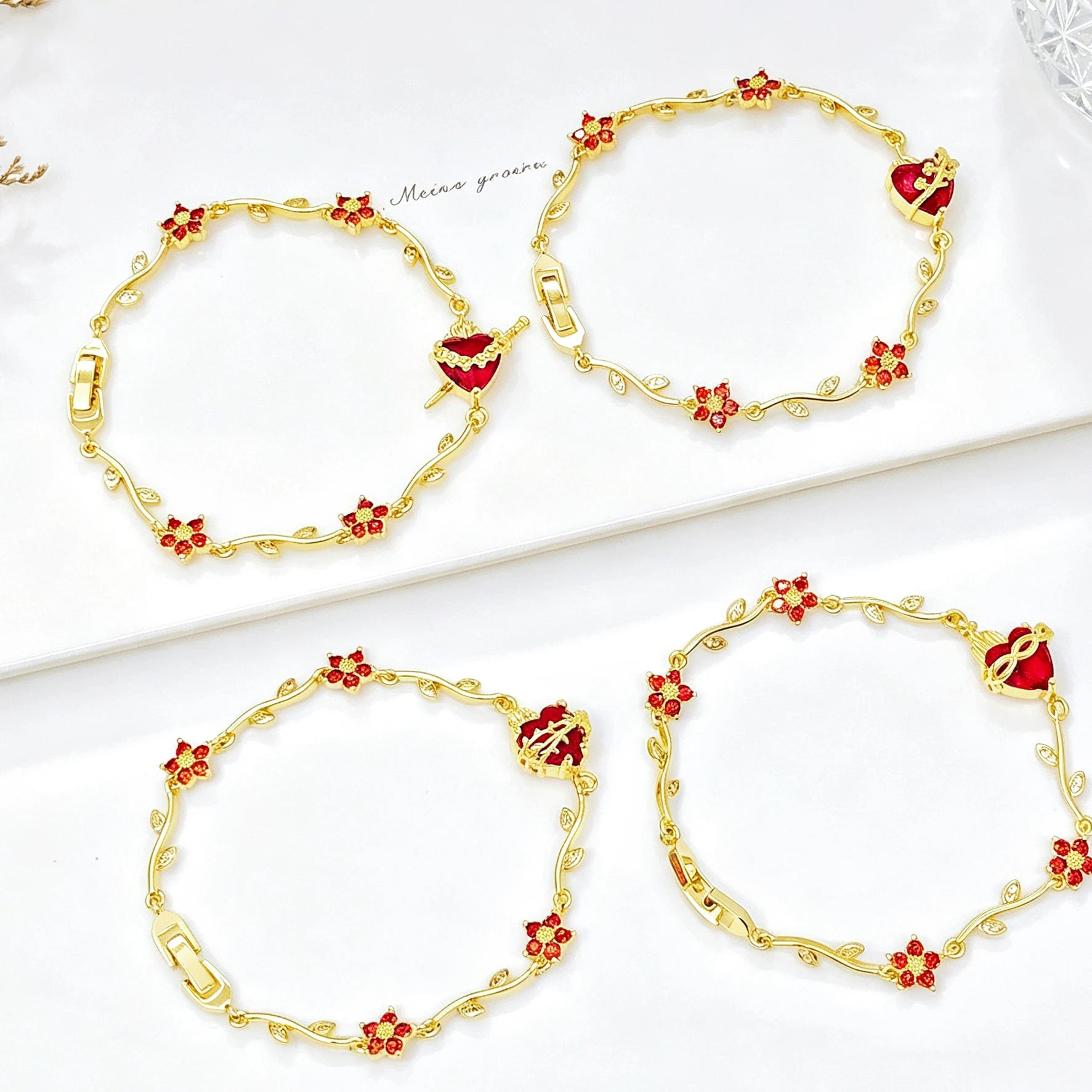 Hot Sale Flower Chain Sacred Heart Shaped Crystal Cross Bracelet Lucky for Women Girls Daily Party Jewelry Religious Gifts Qme