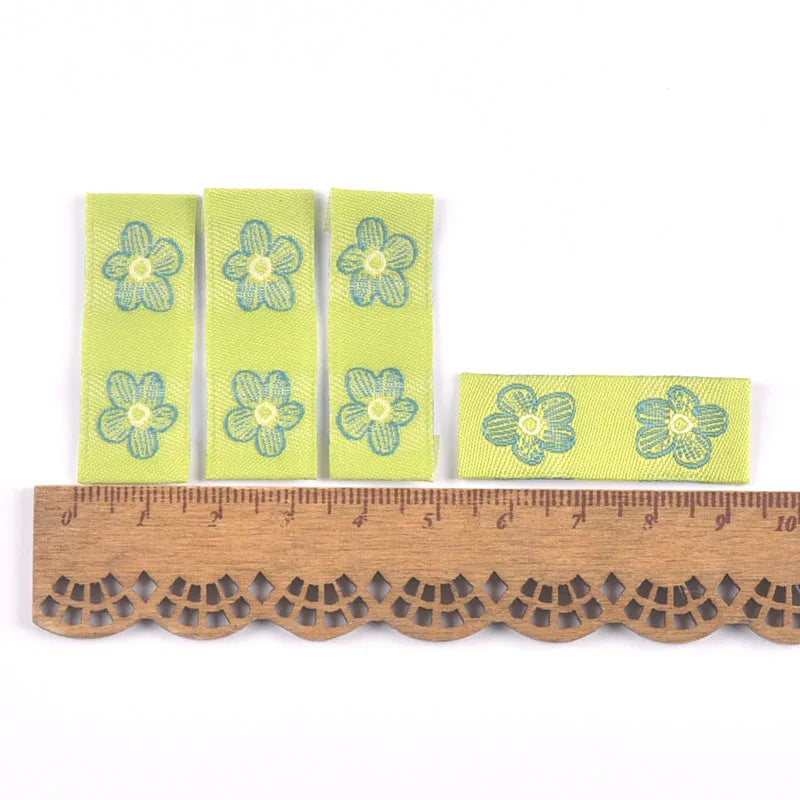 50Pcs Candy Color Mixed Flower Pattern Embroidery Labels Garment Tags For Sewing Accessories Clothes Bag Handmade DIY Supplies Qme 2