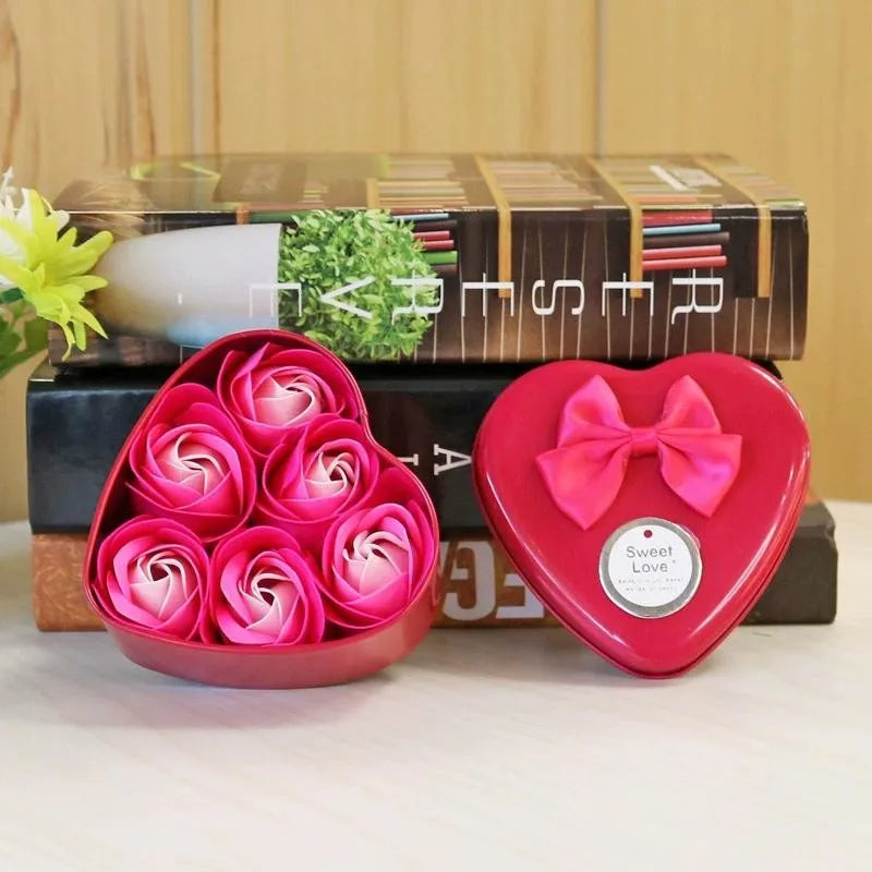 6Pcs Heart-shaped Rose Gift Box Simulated Rose Soap Flower Mother's Day Rose Gift Box Valentine's Day Rose Gift Wedding Souvenir Qme Ro W