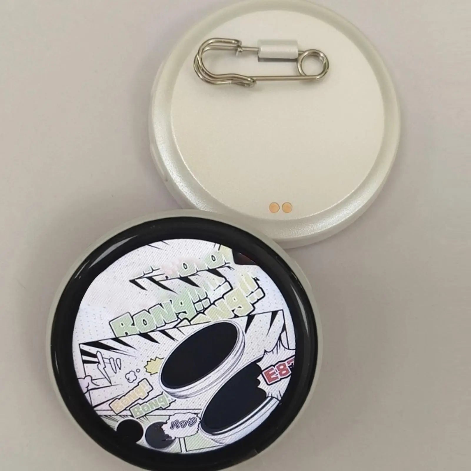 Digital Badge 1.7inch HD Pixel Screen Cute Name Tag 600mAh Electronic Anime Pins 18H Battery for Fans Photo Video Service Qme