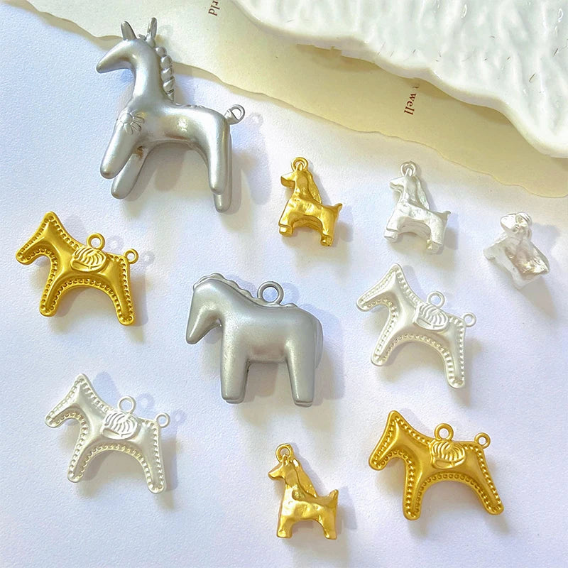 1Pcs Cute Gold Silver Color Horse Charms Pendants For Jewelry Making Necklace Earrings Bracelet DIY Accessories Supplies Qme