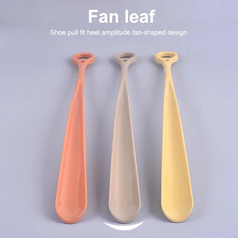1 Woman Elderly Lazy People Shoe Horns Hangable Plastic Extra Long Qme