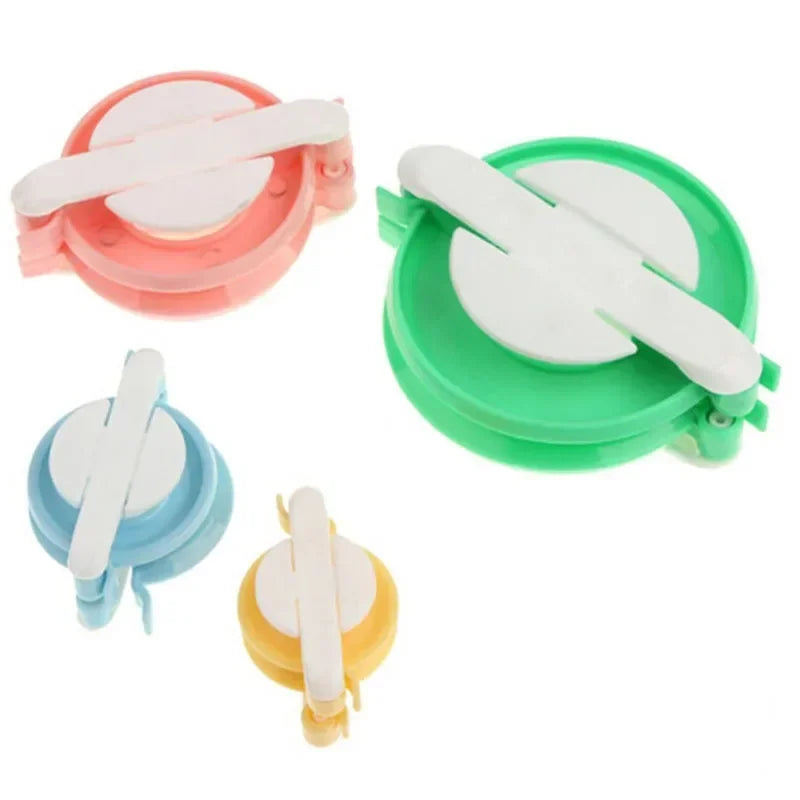 4 Sizes Wool Ball Maker Knitted Tools Yarn Pompon Plush Fluff Weaver Qme Random Color 1Set