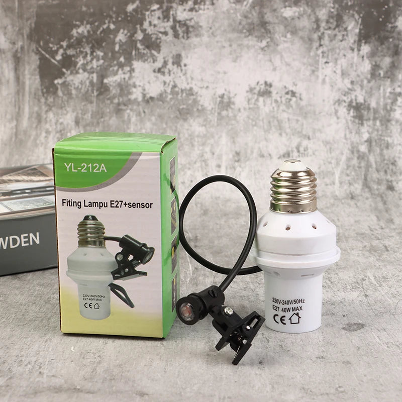 E27 LED Light Holders Converter Adjustable Angle 220V-240V Socket Qme