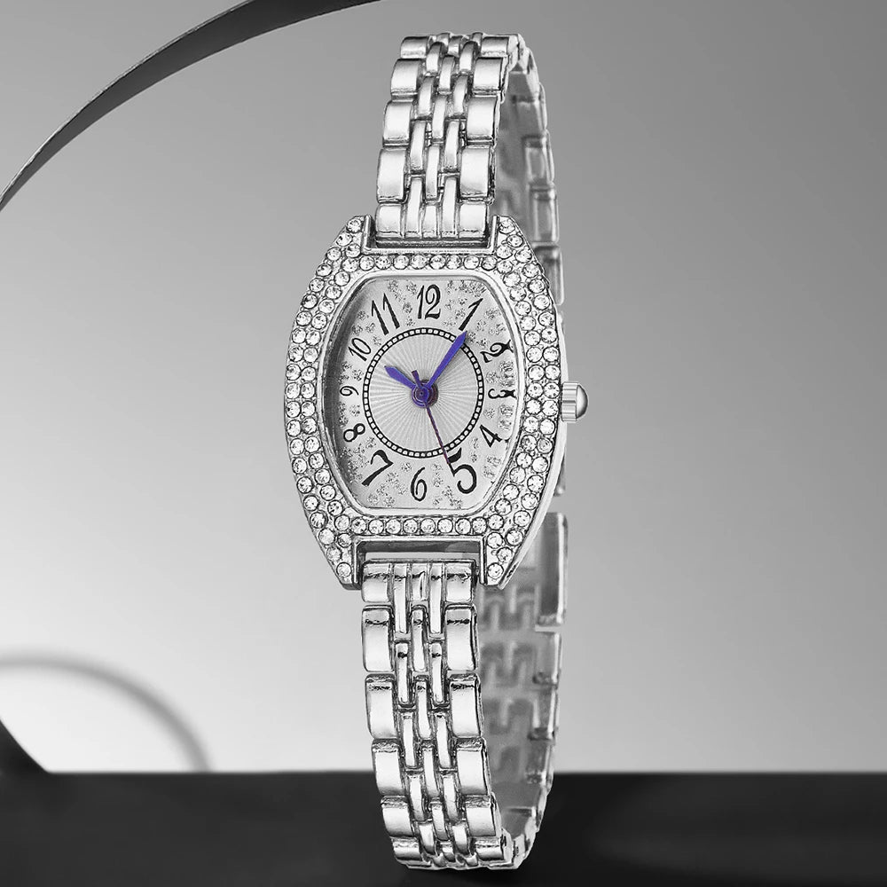 1PCS Women's Luxury Trendy Digital Scale Quartz Watch Suitable for Daily Clothing Matching as a Gift for Friends and Mothers Qme Silver