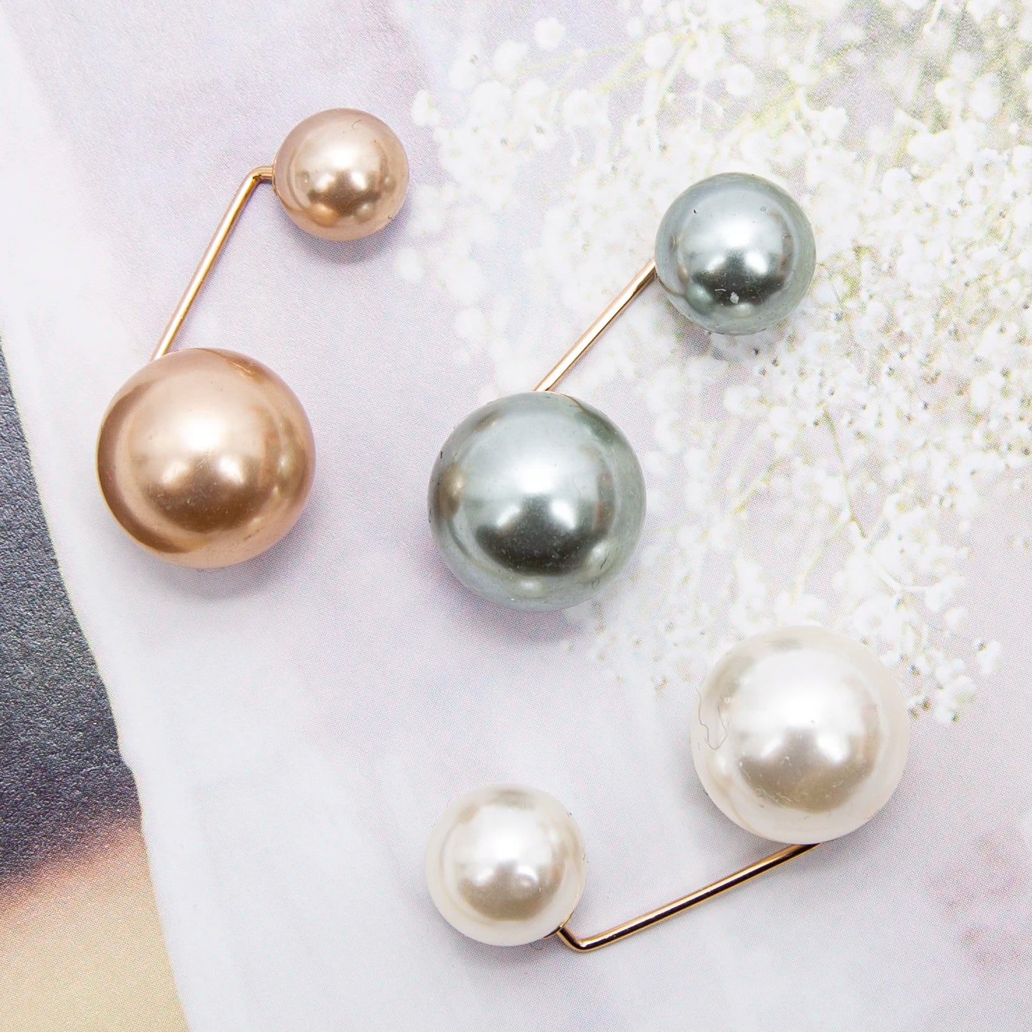 Women Tightening Waistband Pin Double Pearl Brooches Metal Lapel Pins Qme A-5 China Mainland