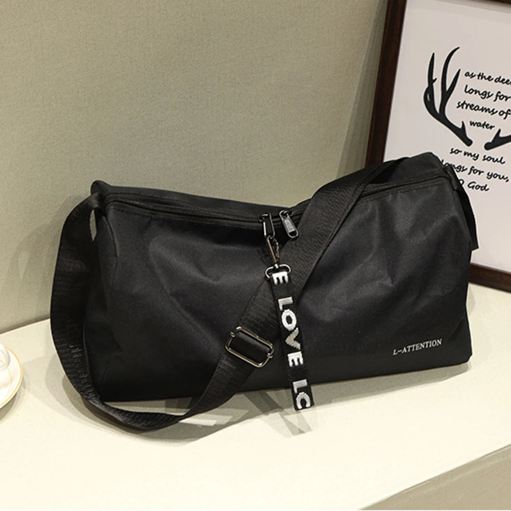 Portable Outdoor Fitness Gym Bags Multifunction Fashion Sport Gym Storage Bag 600D Nylon Adjustable Strap for Men Women Qme