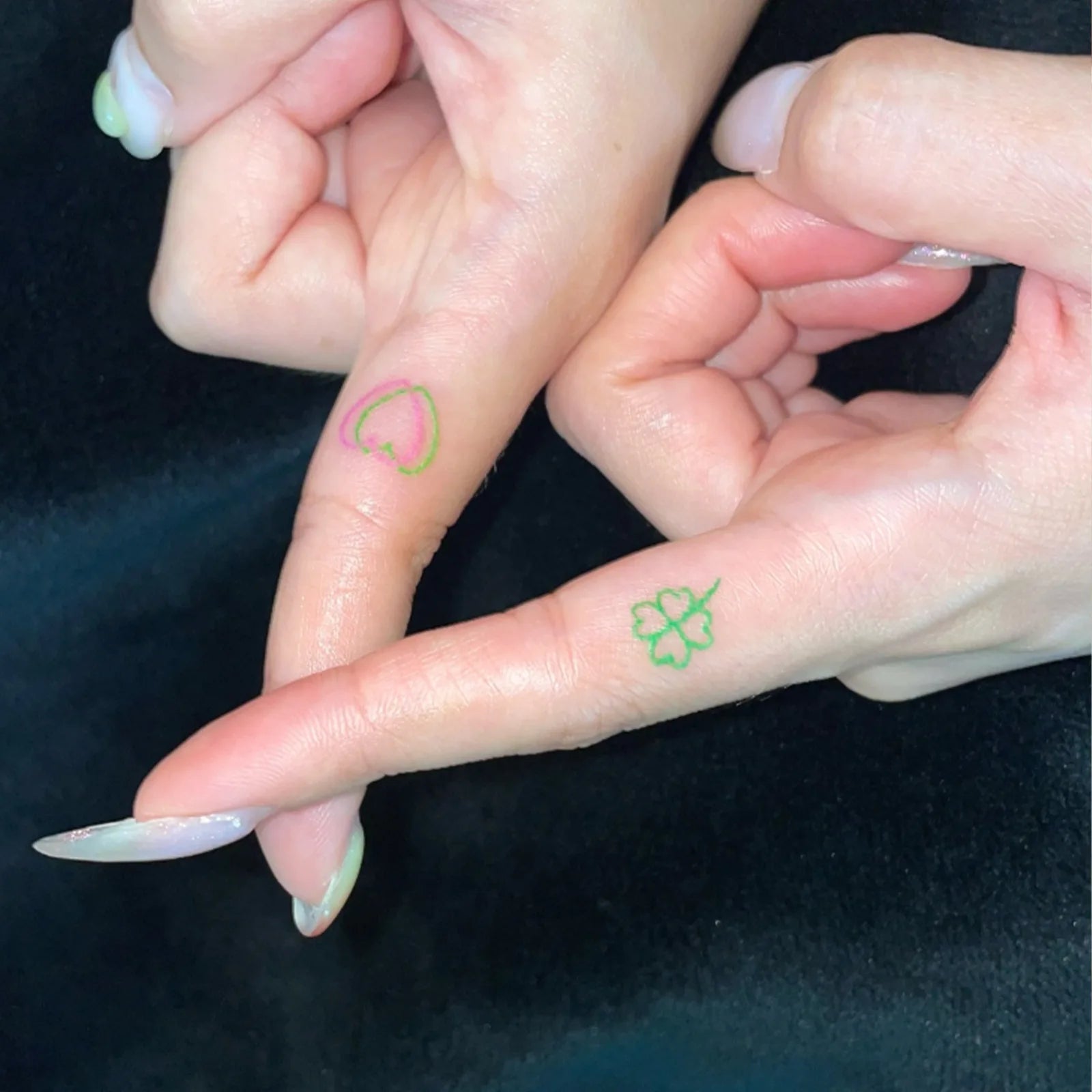 Red Green Heart Clover Tattoo Sticker Temporary Tattoo for Fingers Waterproof Long Lasting Fresh Lucky Style for Women Girls Qme
