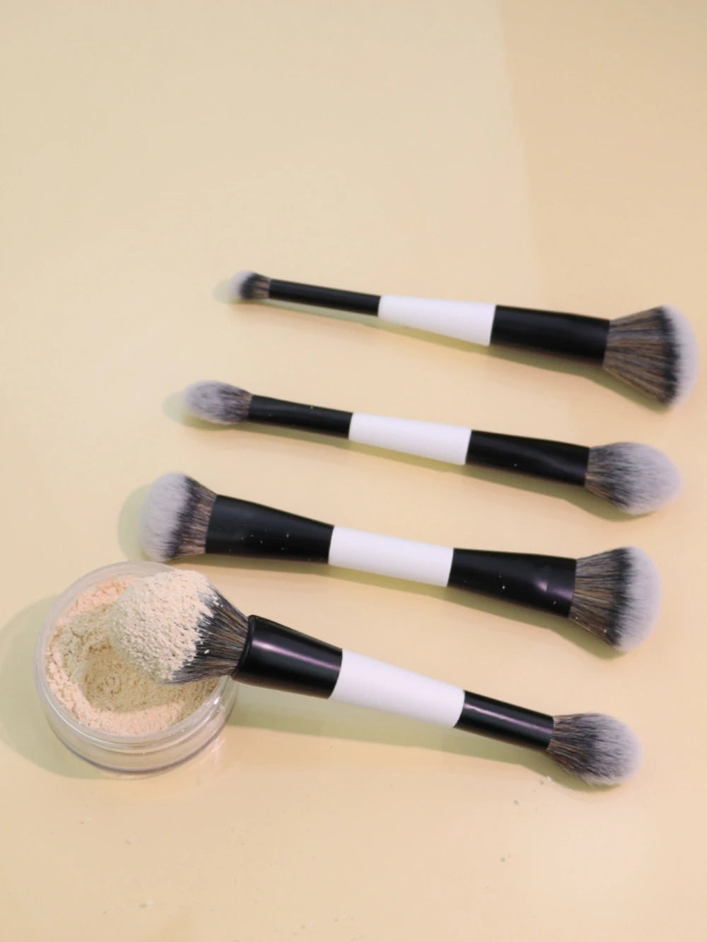 Dual-Headed Makeup Brushes Multi-Functional Makeup Brush Foundation Blush Highlighting Beauty Facial Shaping Cosmetic Brushes Qme