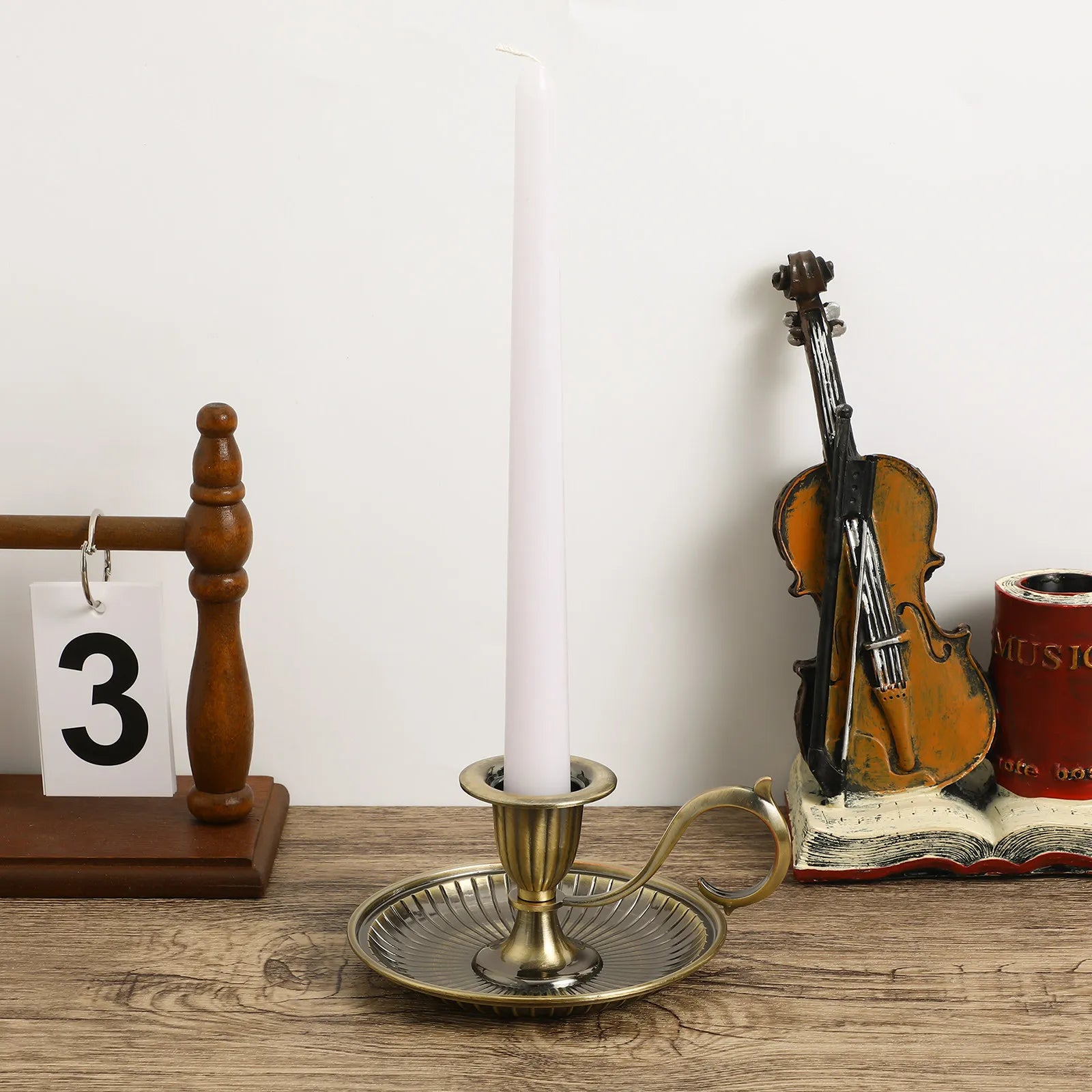 Retro Metal Taper Holder Vintage Style Large Handle Decorative Table Stand for Birthday Thanksgiving Christmas Qme