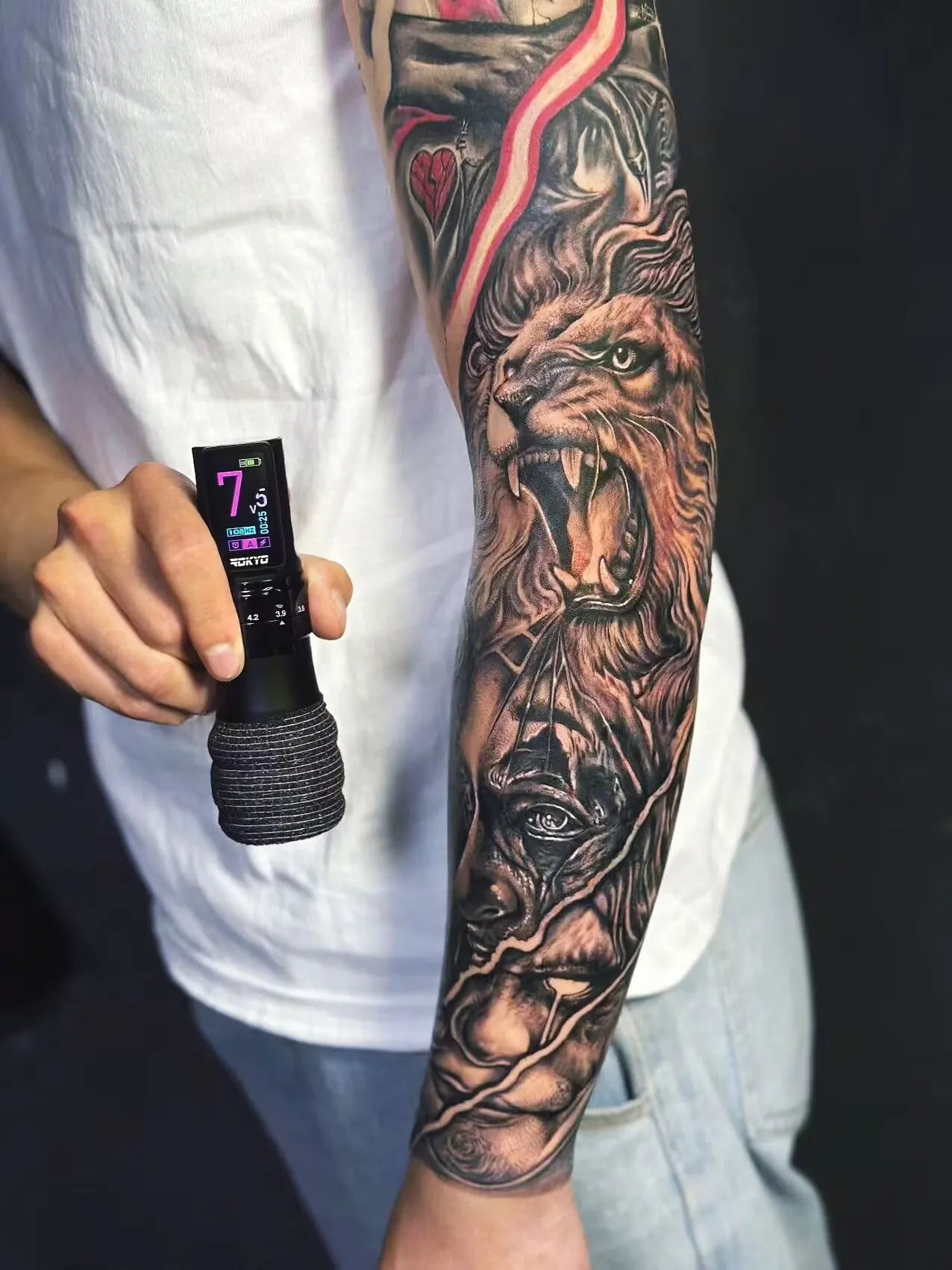 ROKYO CR07 Wireless Tattoo Machine Pen Adjustable Stroke 2.4-4.2mm OLED Display for Tattoo Artists Qme