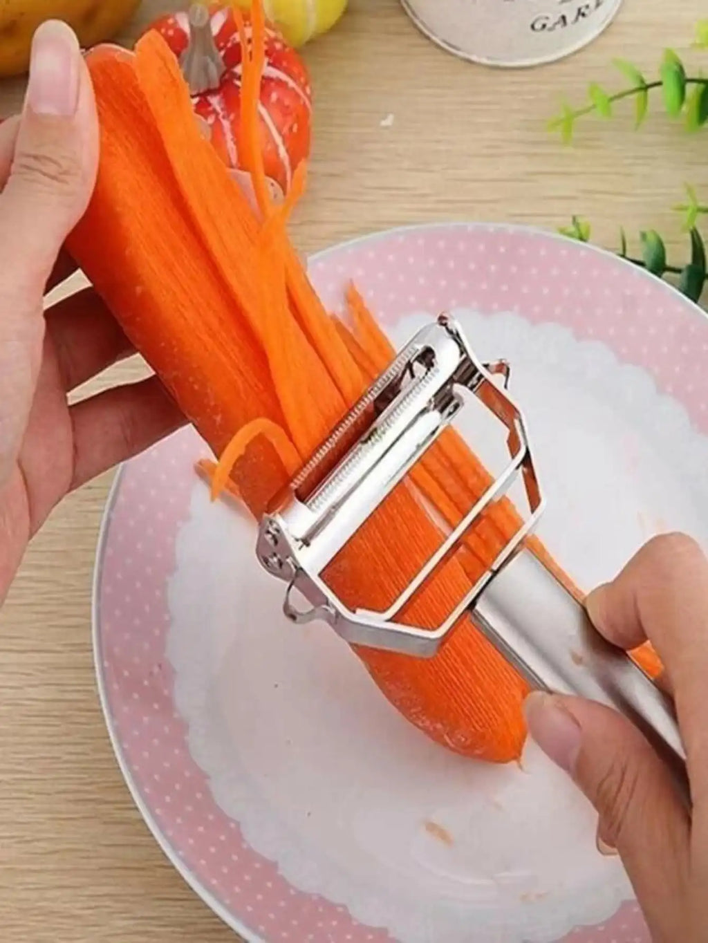 2-in-1 Fruit Slicer Stainless Steel Grinder Peeler Qme