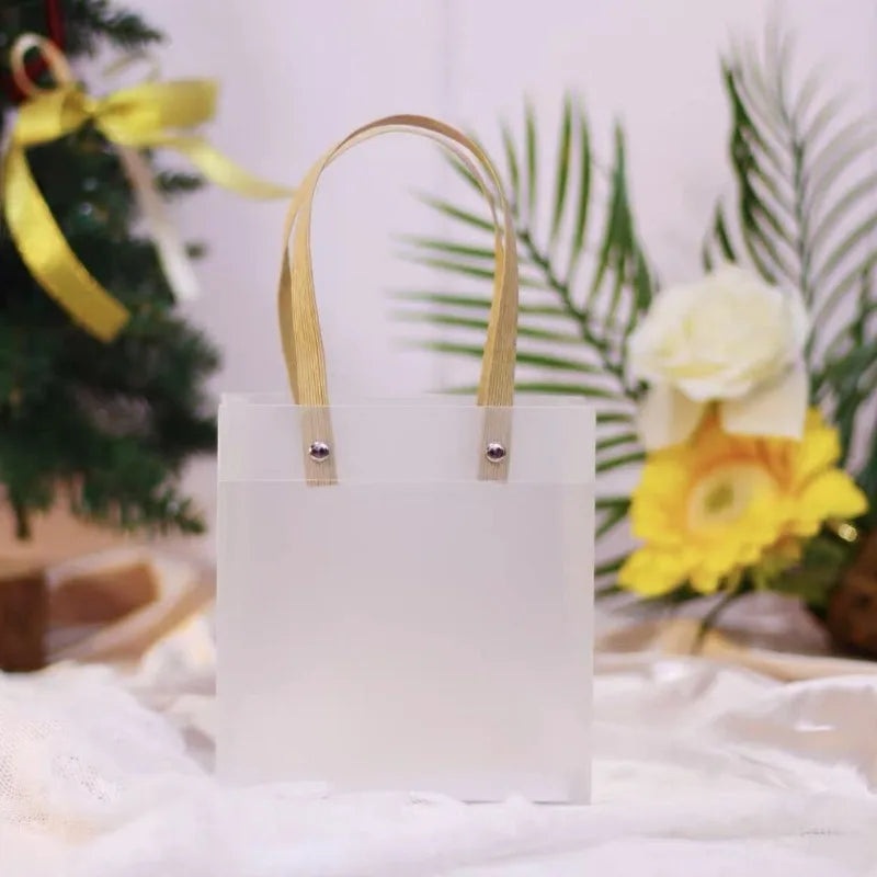 10PCS Holiday Gift Bag Eco-friendly Companion Gift Candy Bag Holiday Gift Birthday Gift Bag Anniversaries，Frosted Tote Bag Qme