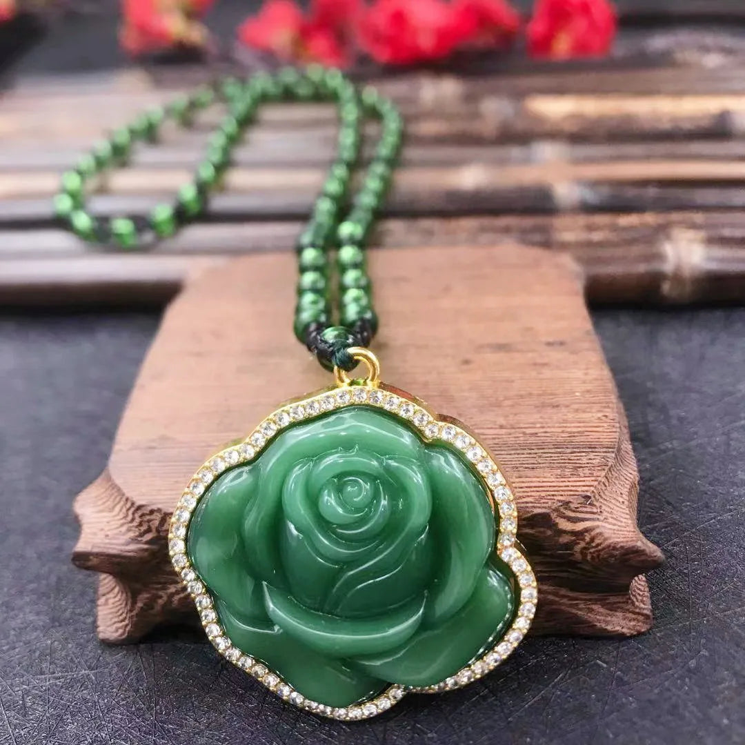 NEW Green Jade Buddha Pendant Necklaces Women Amulet Chinese Style Maitreya Necklace Jewelry New Sweater Style Drop Wholesale Qme flower