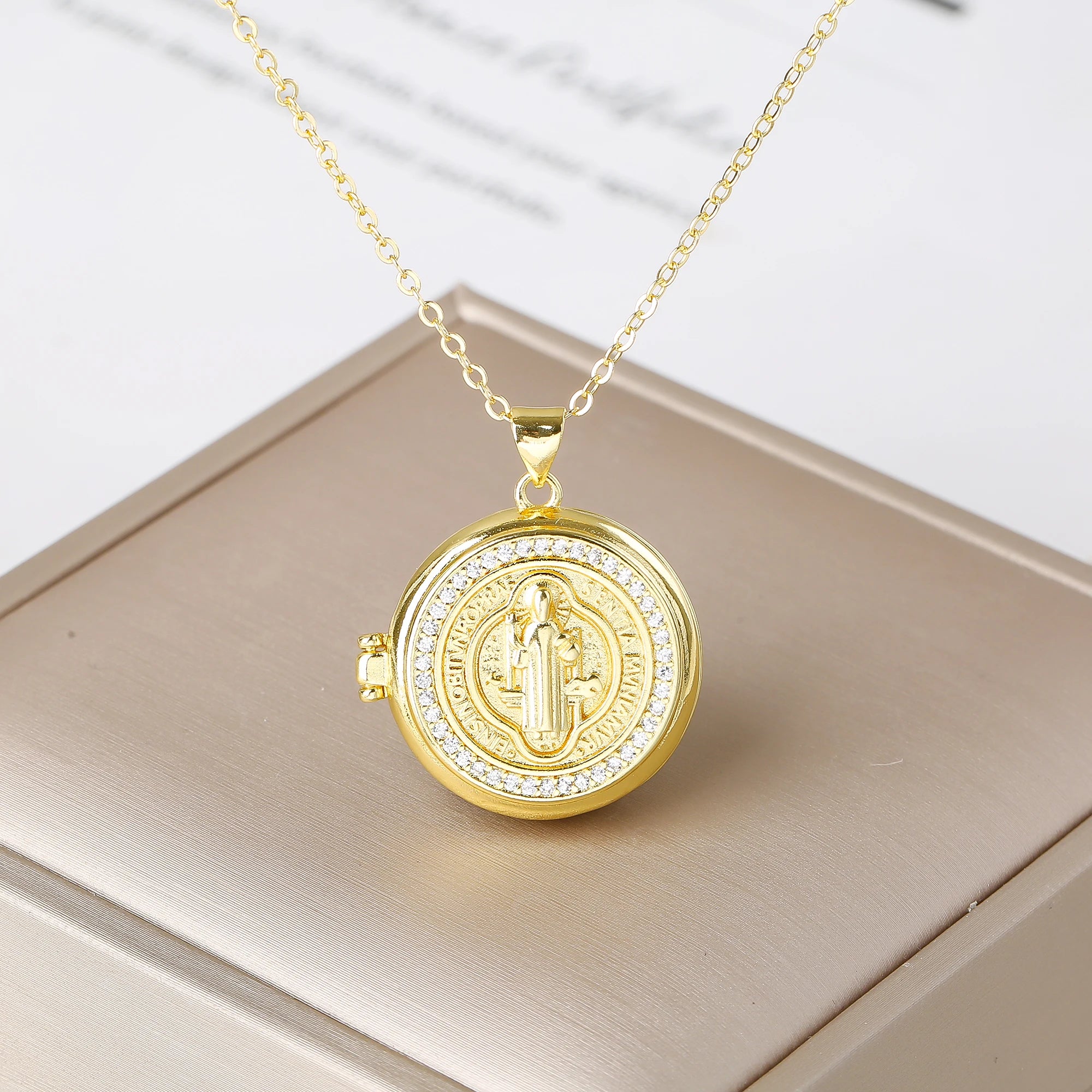 New Trendy Openable Religious Virgin Mary Saint Jude Zircon Photo Box Pendant Necklace for Female Male Daily Party Jewelry Qme 4