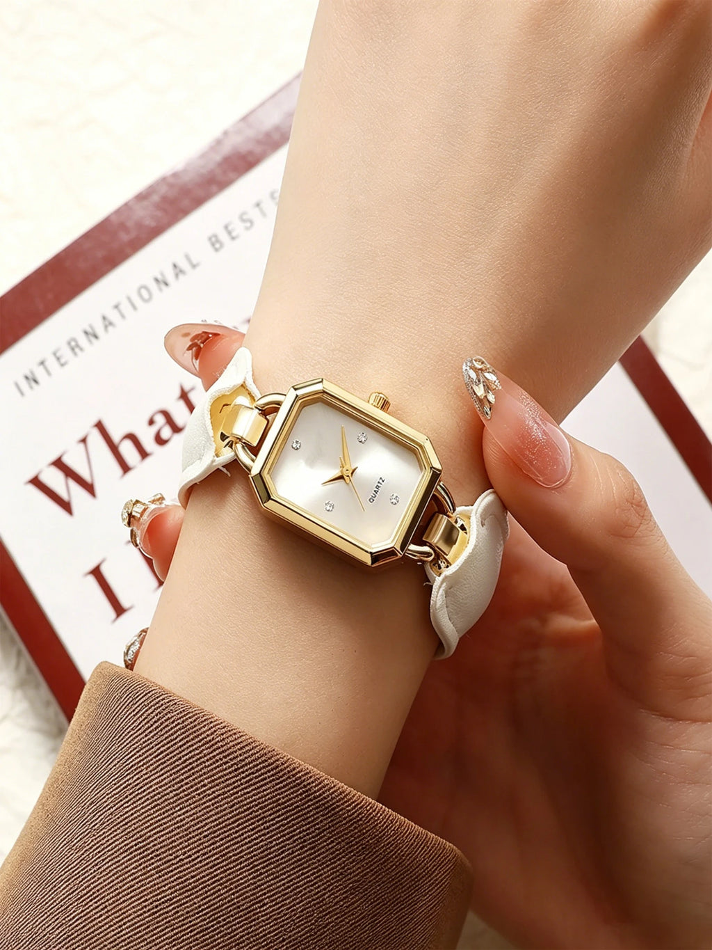 5-piece set of Mirad watches for women with a niche high-end feel, square bracelet style spliced quartz watch set Qme