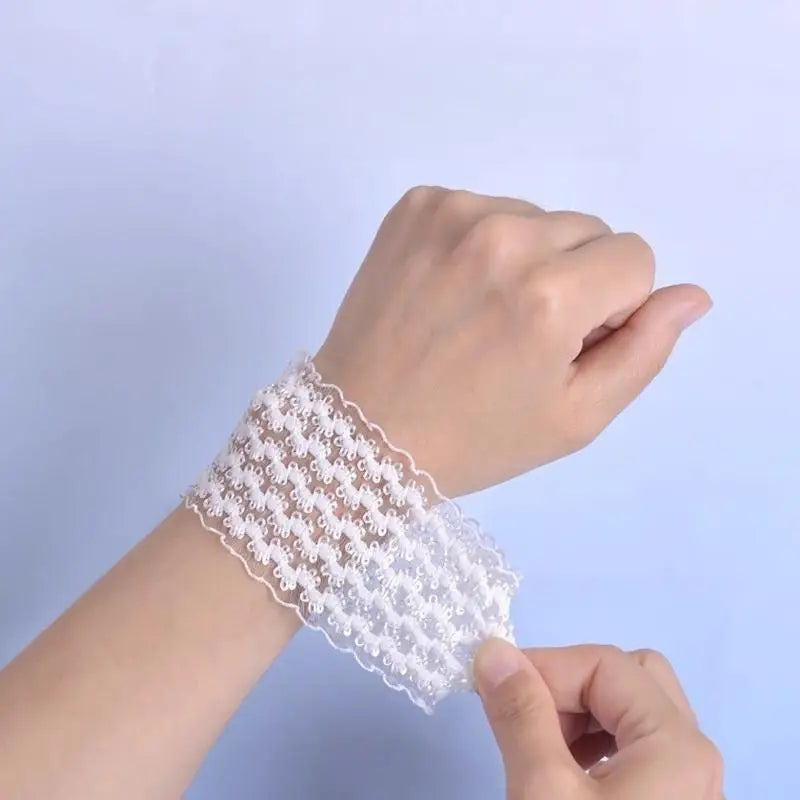 2 Pairs Adjustable Arm Band Accessories Shirt Sleeve Fixer Hand Wrist Qme