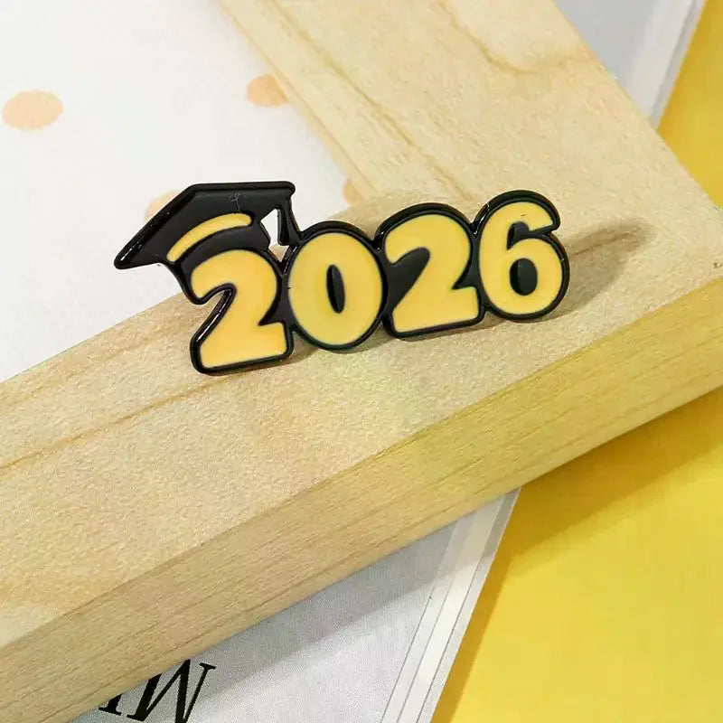 2/6Pcs Metal Baking Paint Brooch Graduation Season Souvenir Texture Jewelry Brooch Multifunctional Backpack Hat Clothing Decor Qme