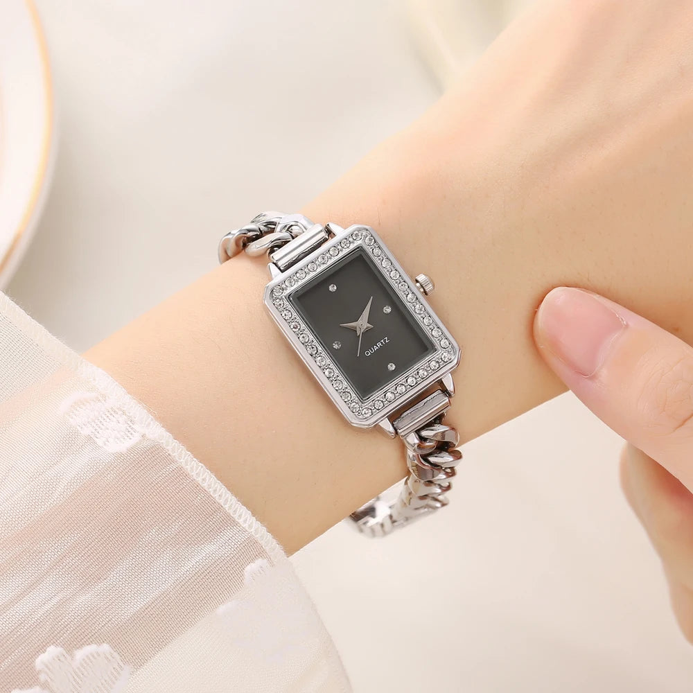 New women's watch, niche fashion, vintage fashion, colorful temperament bracelet watch, square quartz bracelet watch Qme 1