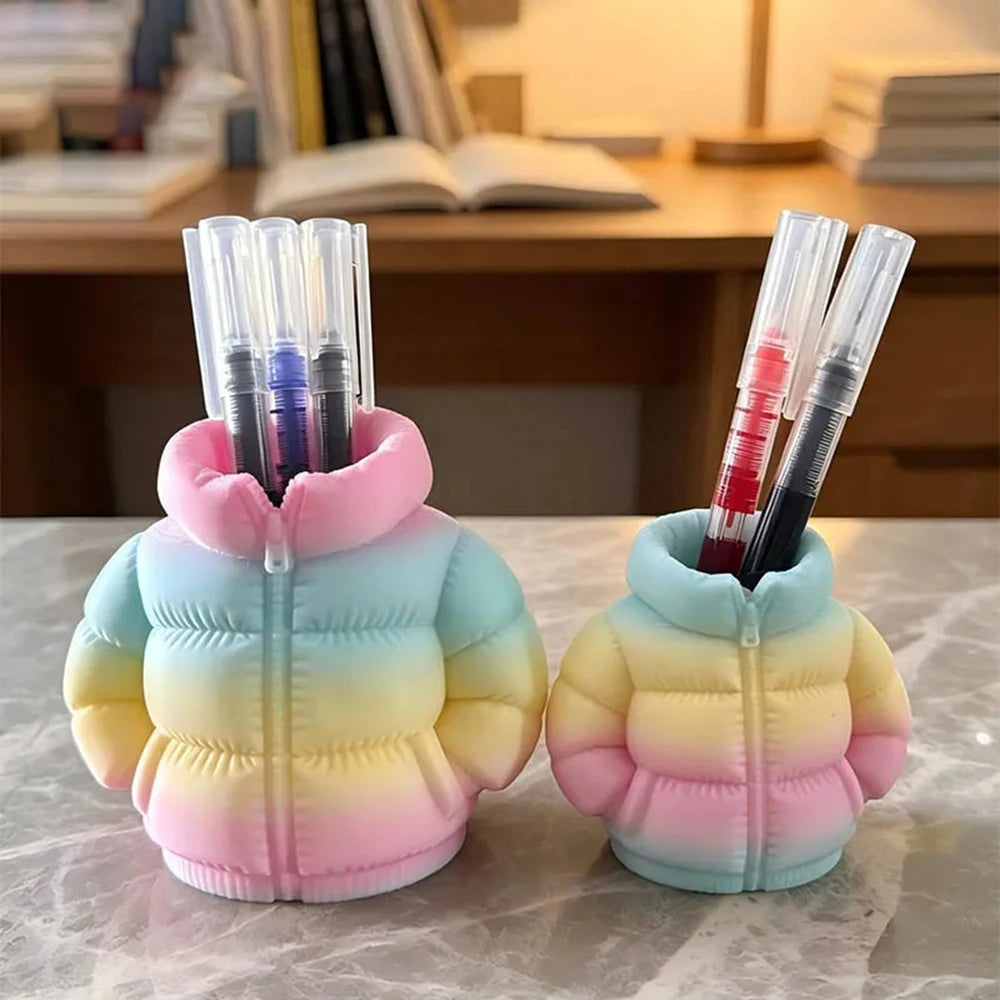 Down Jacket-Shaped Pen Holder Desktop Organizer for Stationery Makeup Brushes Home Office Shelf Decor, for Shool Gift Qme