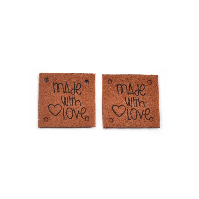 20Pcs 2.5cm Colorful Square Leather Letter Embossed Labels For Garments Bag Handmade Accessories Sewing Clothes Decoration c4015 Qme 5-20Pcs