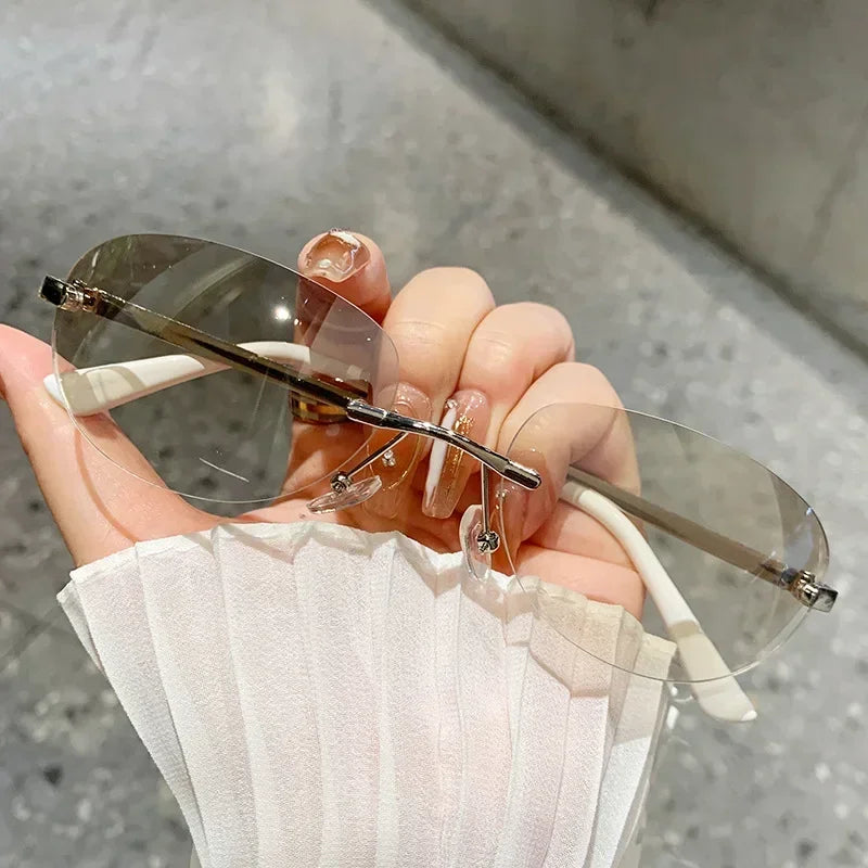 New Luxury Brand Designer Small Frame Cat Eye Sunglasses Women Vintage Fashion Sun Glasses Popular Punk Sexy Ladies Shades UV400 Qme QC