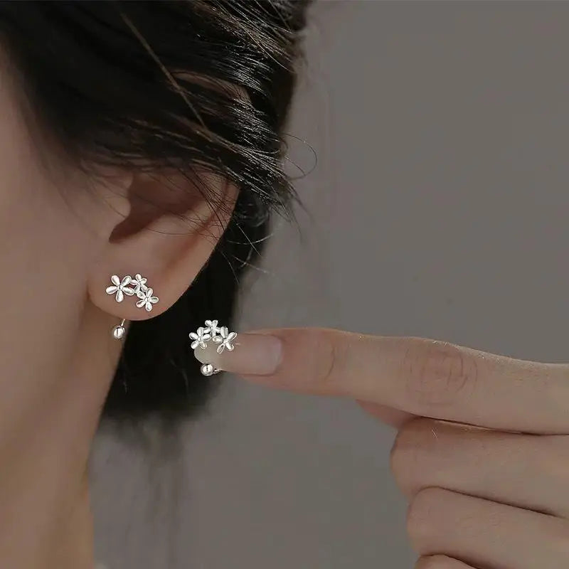 OL Style Elegant Metal Flower Cluster Stud Earrings For Women Ladies Simplicity Silver Color Flower Earrings Jewelry Accessories Qme