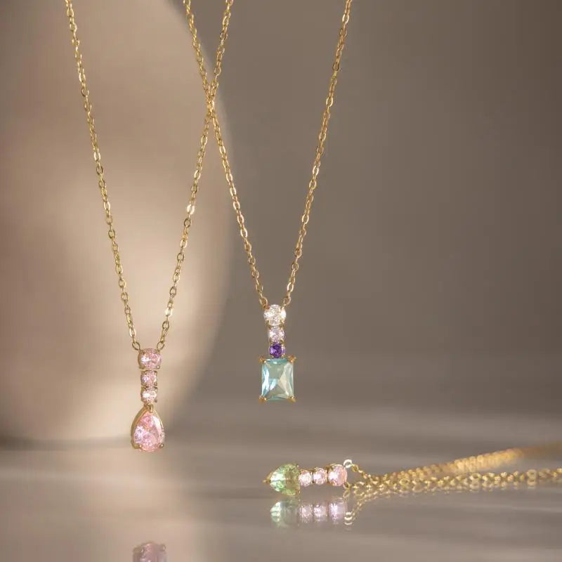 Sweet Color Gold PVD Plated Necklace Women Geometric Zircon Heart Pendant Elegant Jewelry for Office Daily Wear Qme