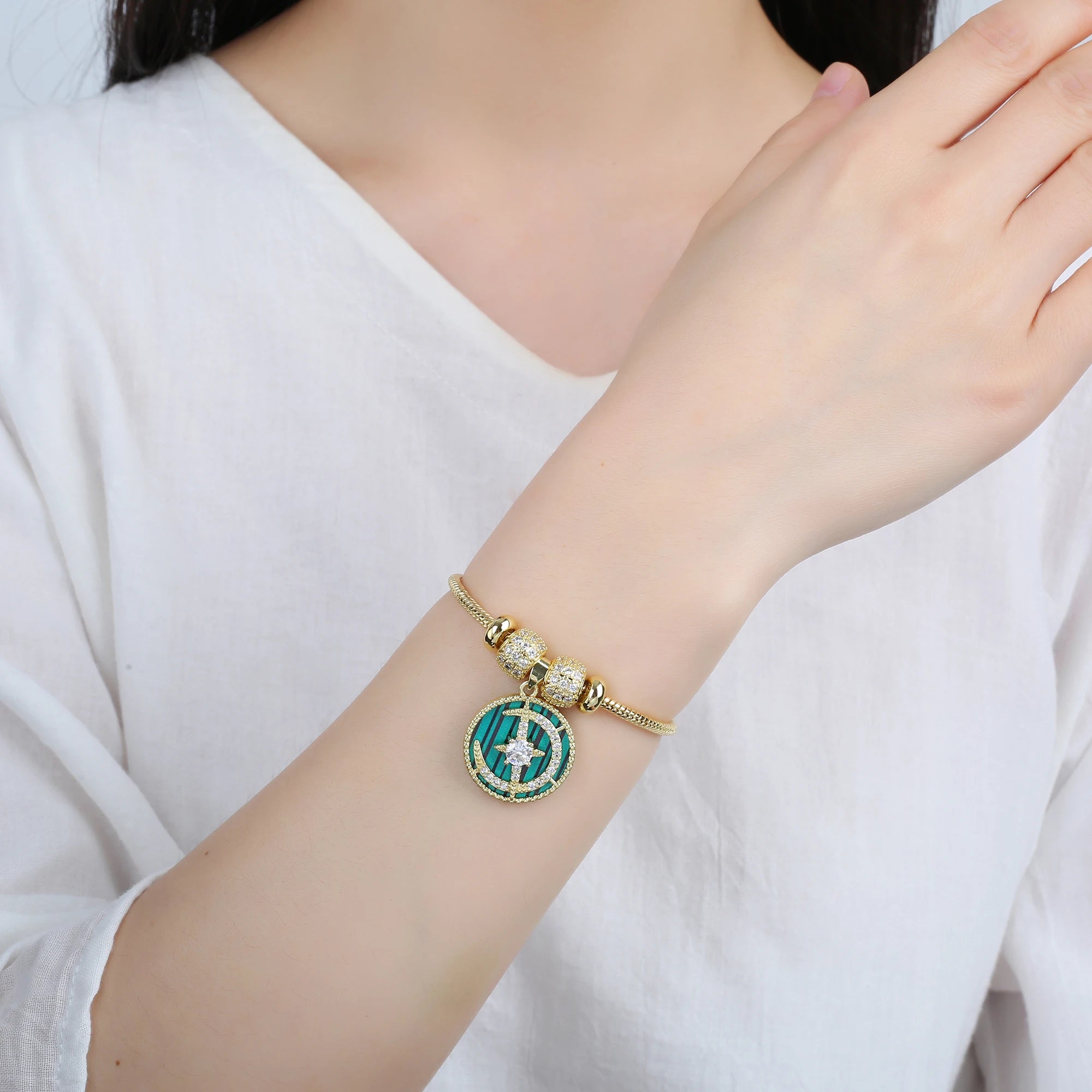 Adjustable Zirconia Geometric Character Heart Shape Snake Chain Bracelet Fashion For Woman Girl Holiday Birthday Jewelry Gift Qme