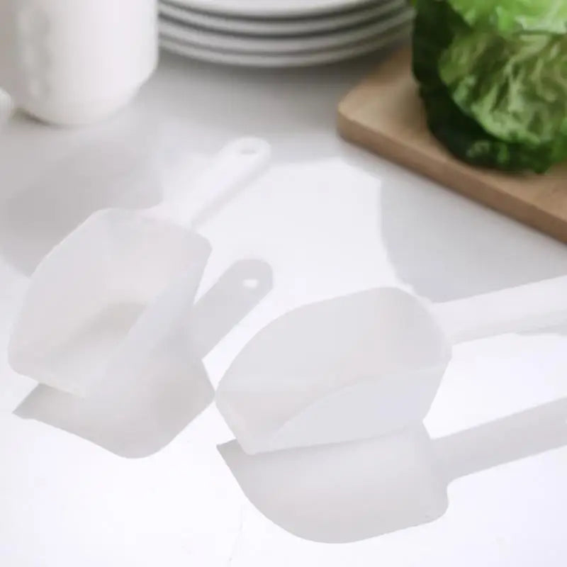 Multi Purpose Plastic Kitchen Scoops Canisters Ice Scooper Freezer Qme onesize